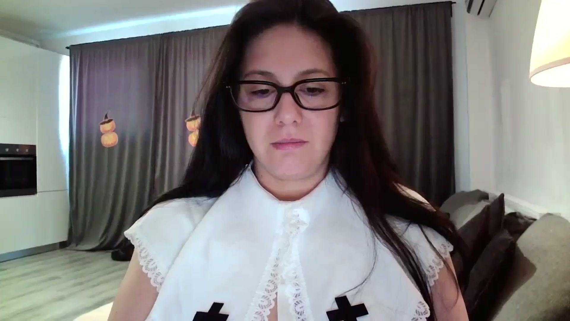 Gallery image thumbnail from SILKYWOMAN's myfreecams stream on, 10/31/2024, 07:27 image 11 of 20