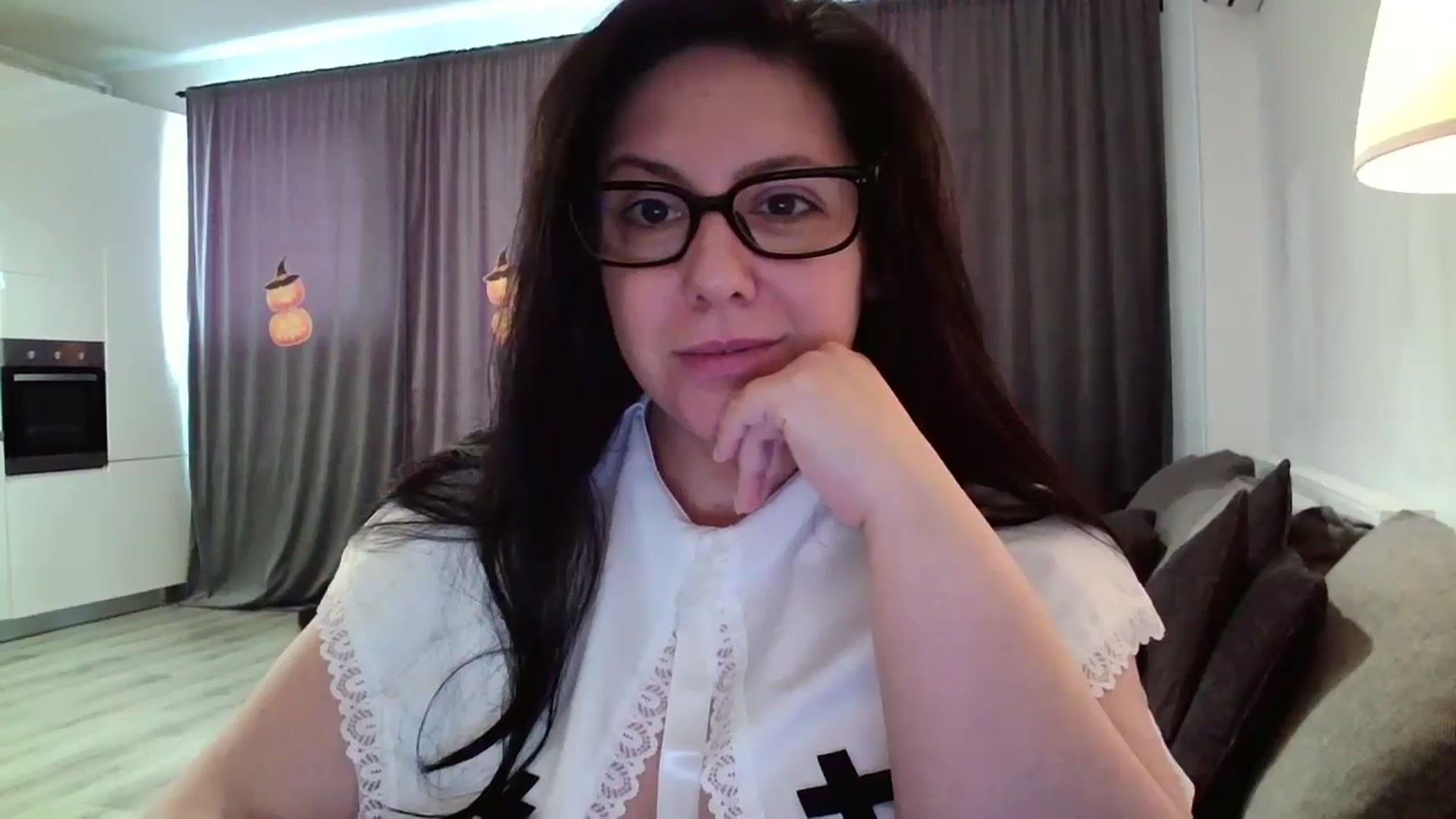 Gallery image thumbnail from SILKYWOMAN's myfreecams stream on, 10/31/2024, 08:21 image 10 of 20