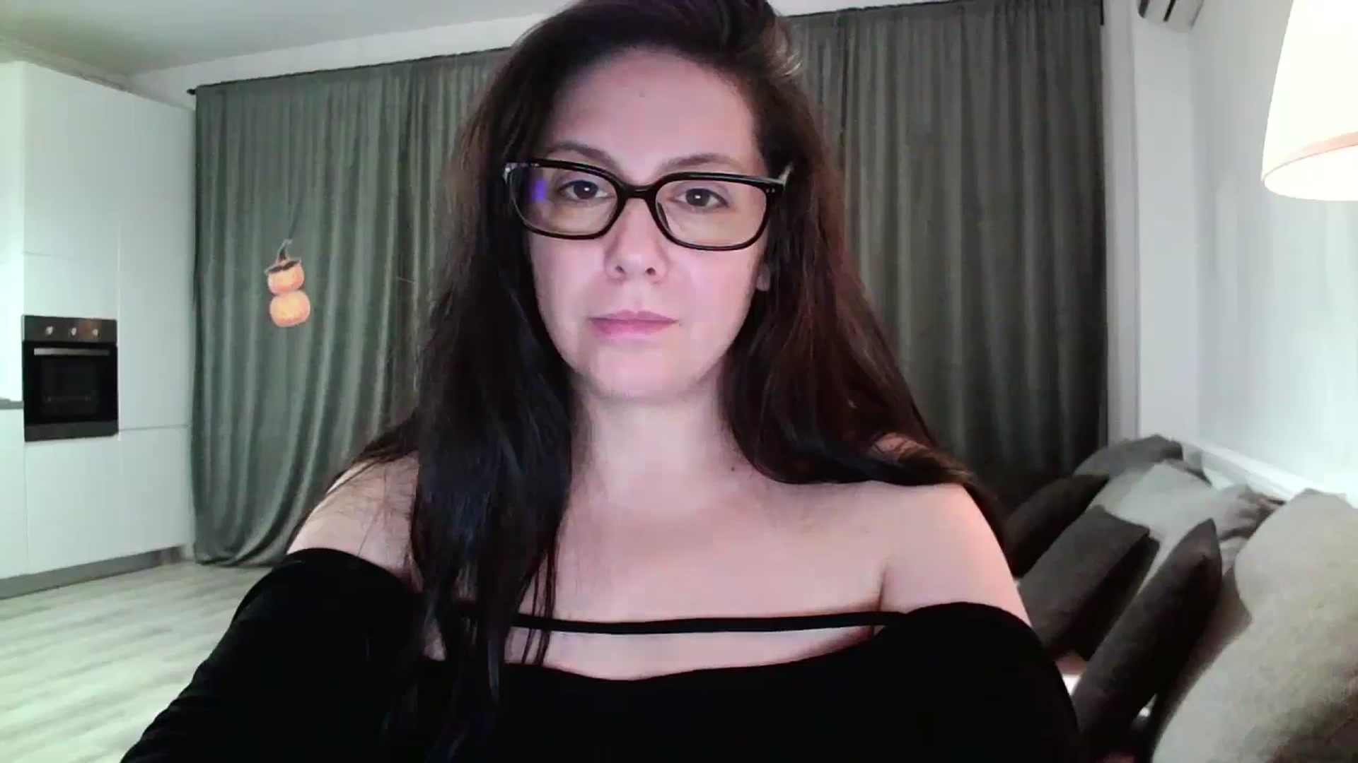 Gallery image thumbnail from SILKYWOMAN's myfreecams stream on, 10/31/2024, 17:48 image 15 of 20