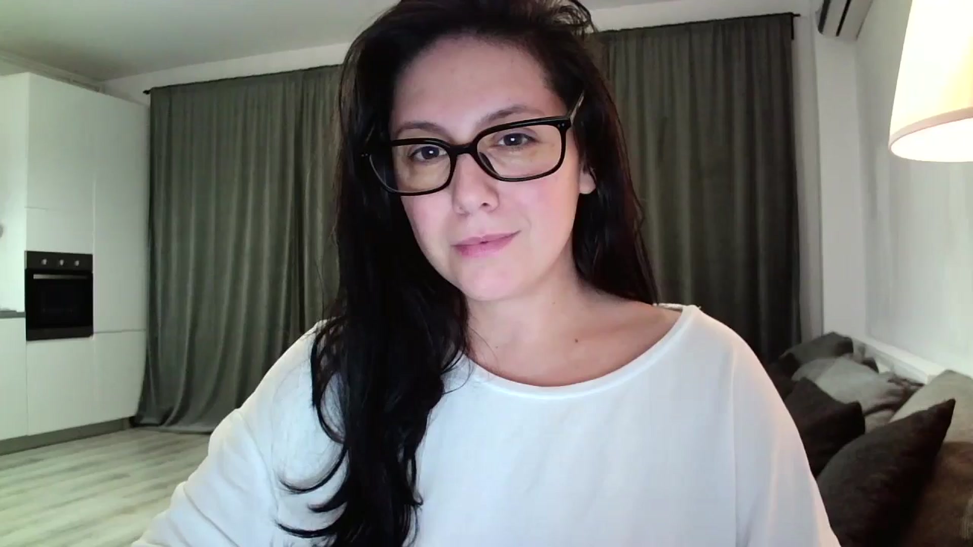 Gallery image thumbnail from SILKYWOMAN's myfreecams stream on, 11/03/2024, 20:50 image 1 of 20