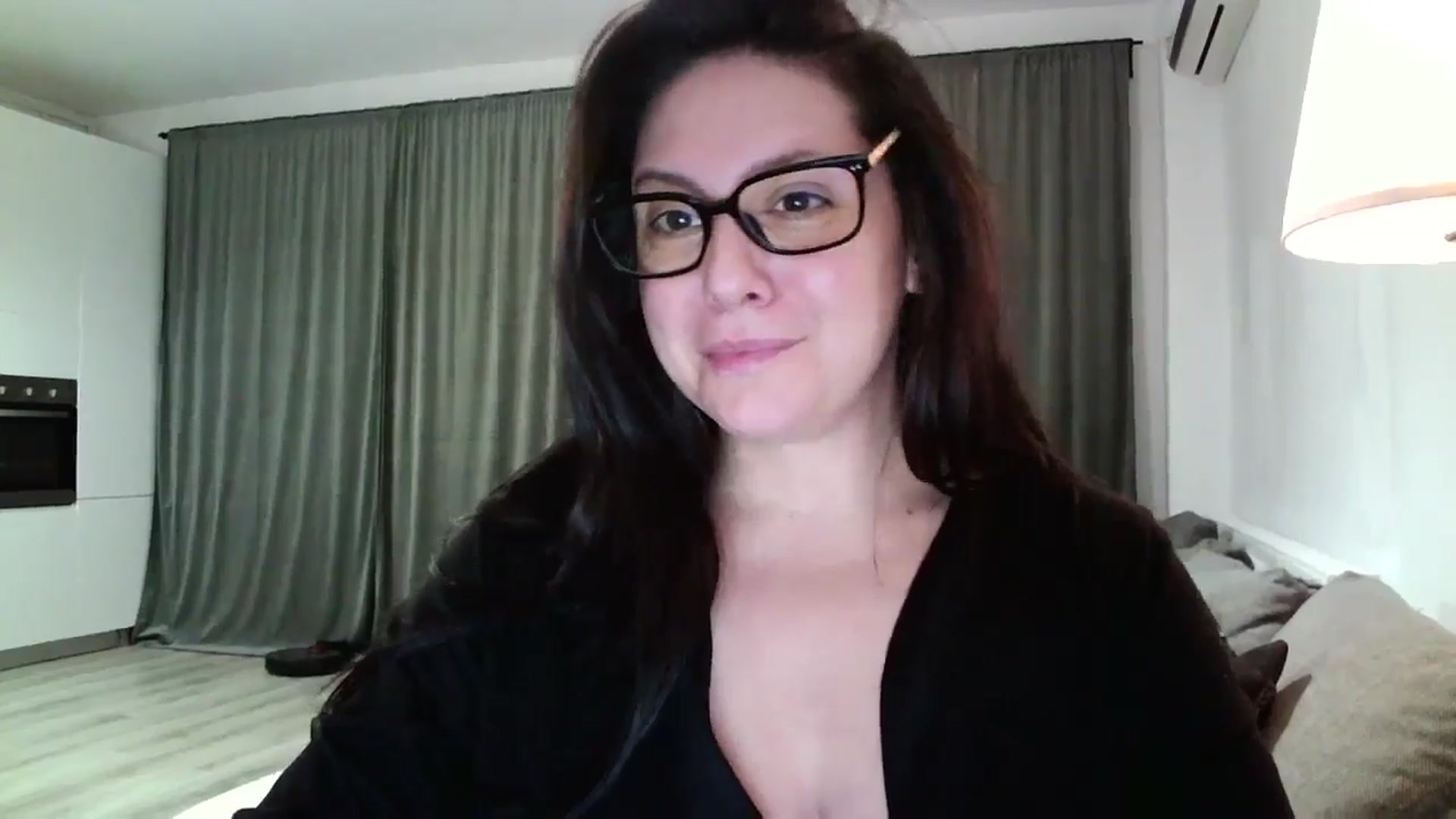 Gallery image thumbnail from SILKYWOMAN's myfreecams stream on, 11/06/2024, 16:46 image 12 of 20