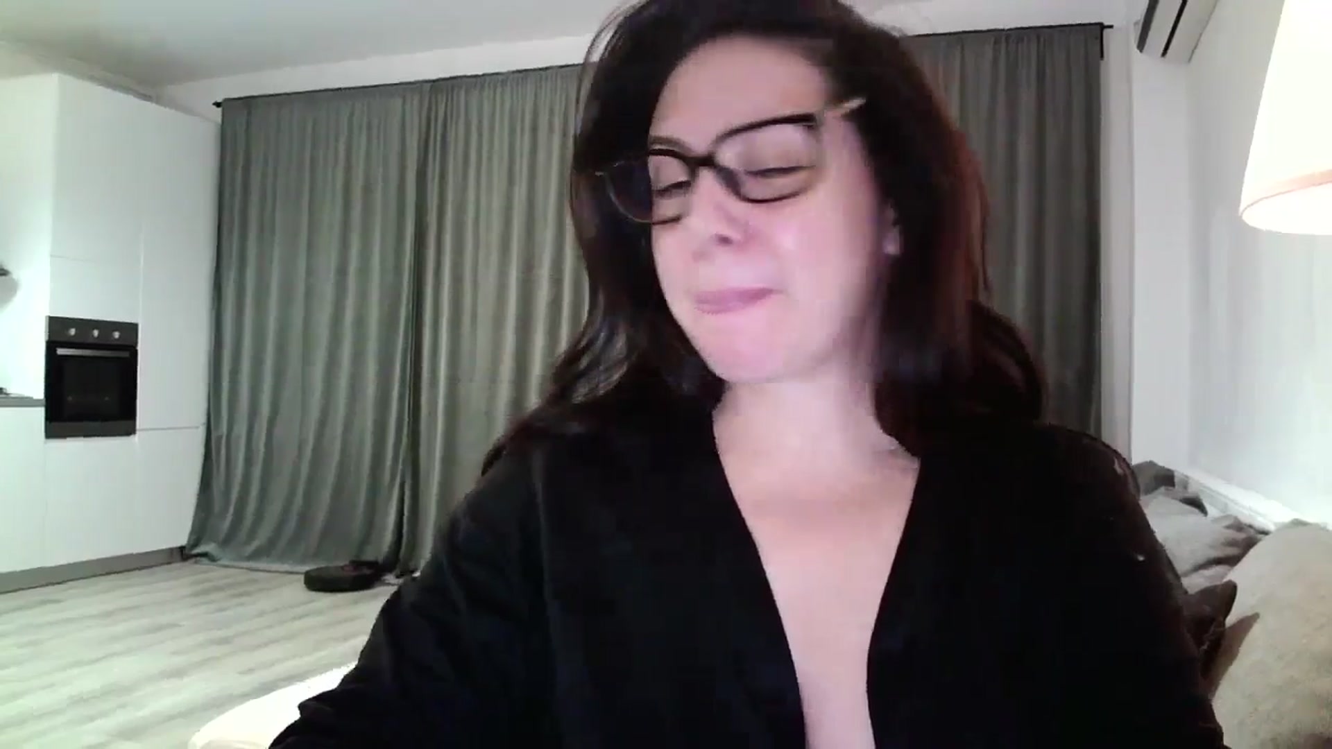 Gallery image thumbnail from SILKYWOMAN's myfreecams stream on, 11/06/2024, 16:46 image 10 of 20