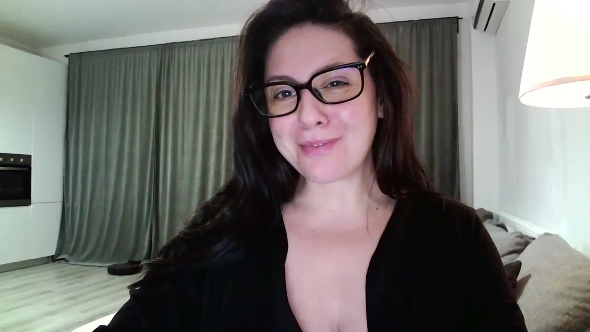 Gallery image thumbnail from SILKYWOMAN's myfreecams stream on, 11/06/2024, 16:46 image 11 of 20