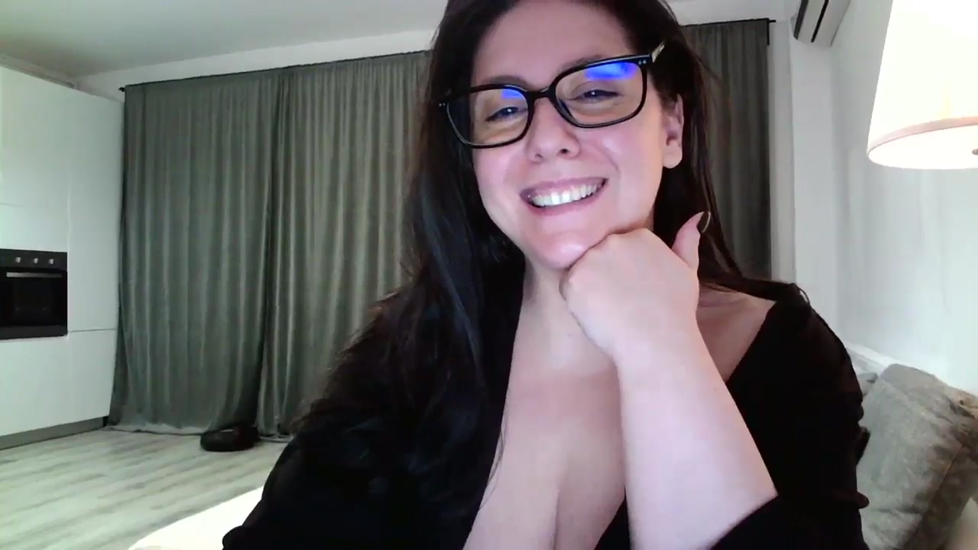 Gallery image thumbnail from SILKYWOMAN's myfreecams stream on, 11/08/2024, 19:39 image 20 of 20