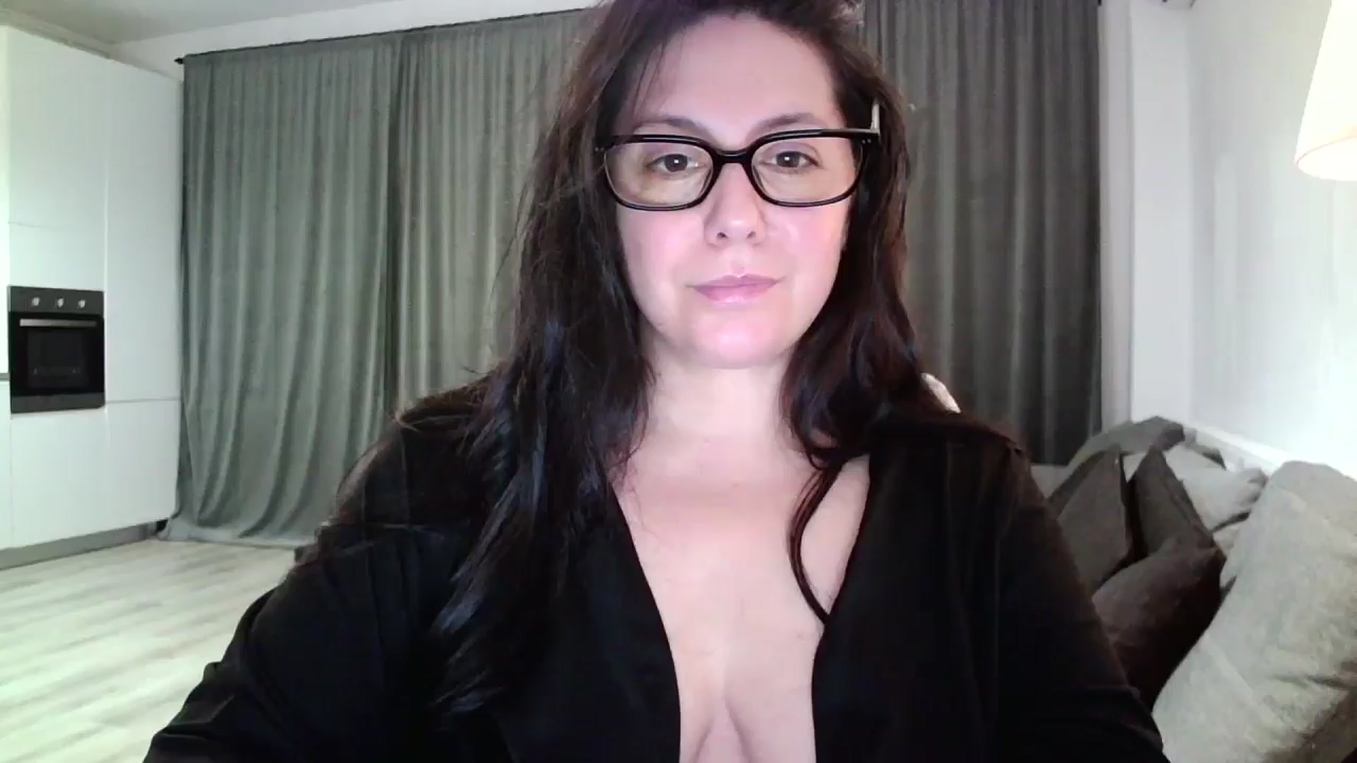 Gallery image thumbnail from SILKYWOMAN's myfreecams stream on, 11/12/2024, 19:30 image 9 of 20