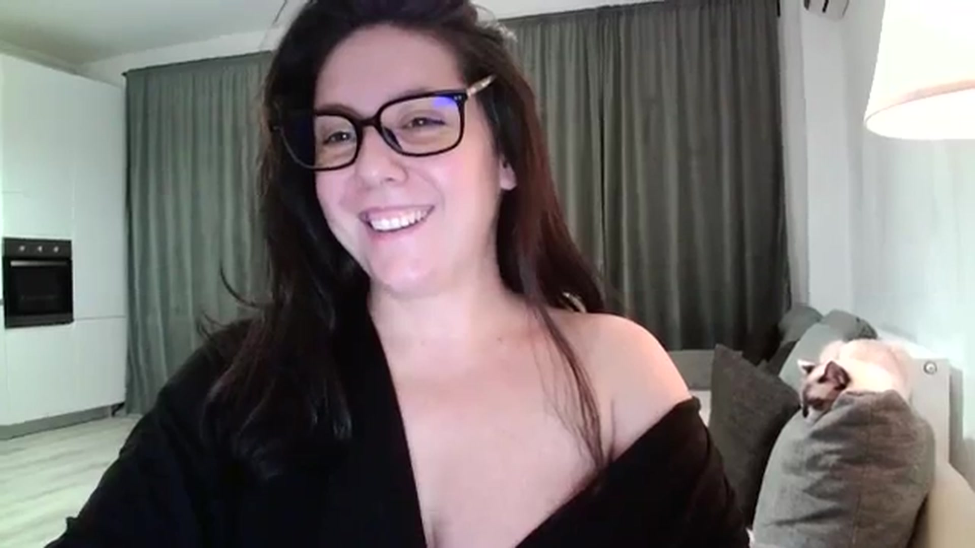 Gallery image thumbnail from SILKYWOMAN's myfreecams stream on, 11/15/2024, 18:36 image 2 of 20