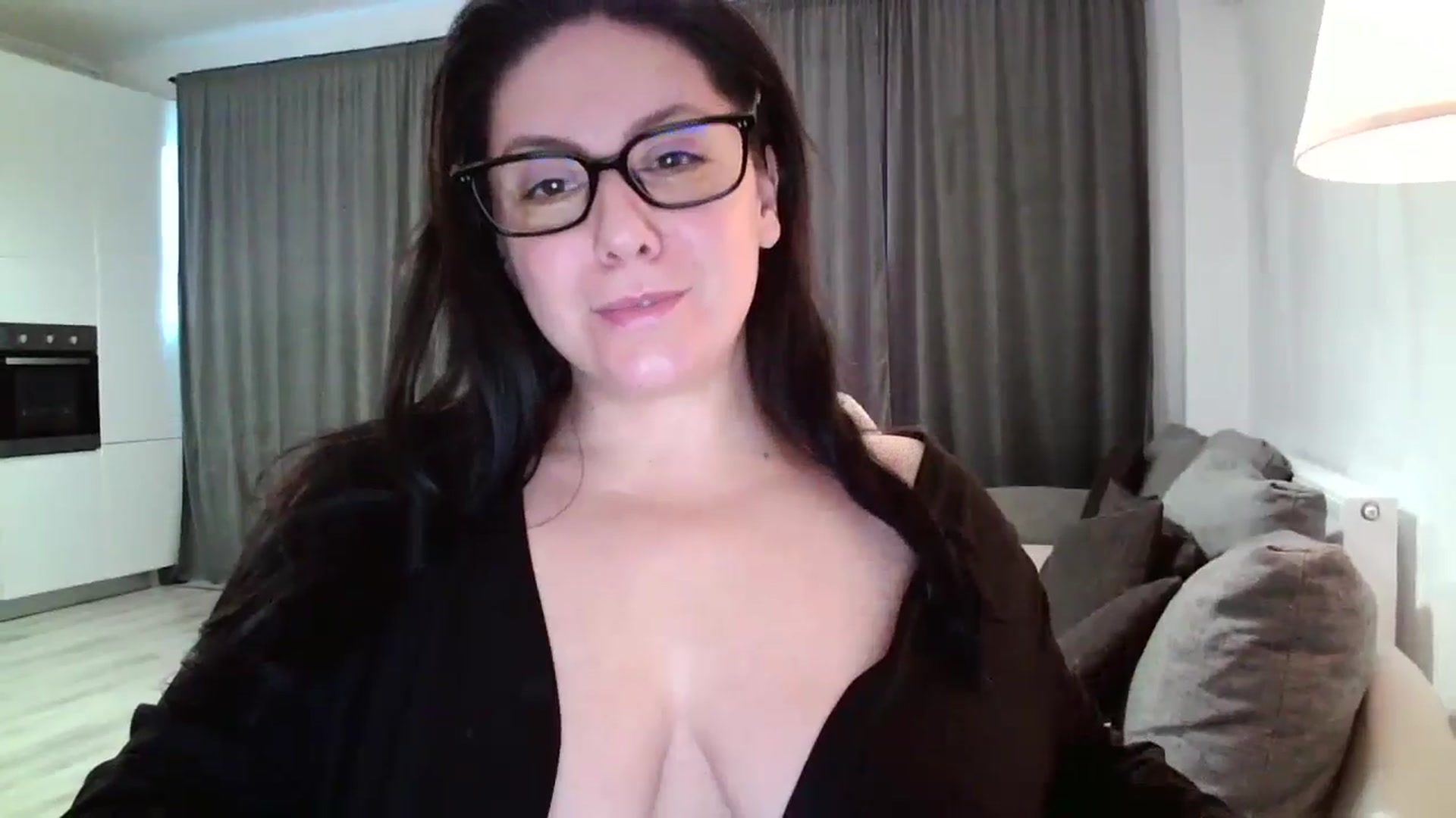 Gallery image thumbnail from SILKYWOMAN's myfreecams stream on, 11/16/2024, 14:51 image 2 of 20