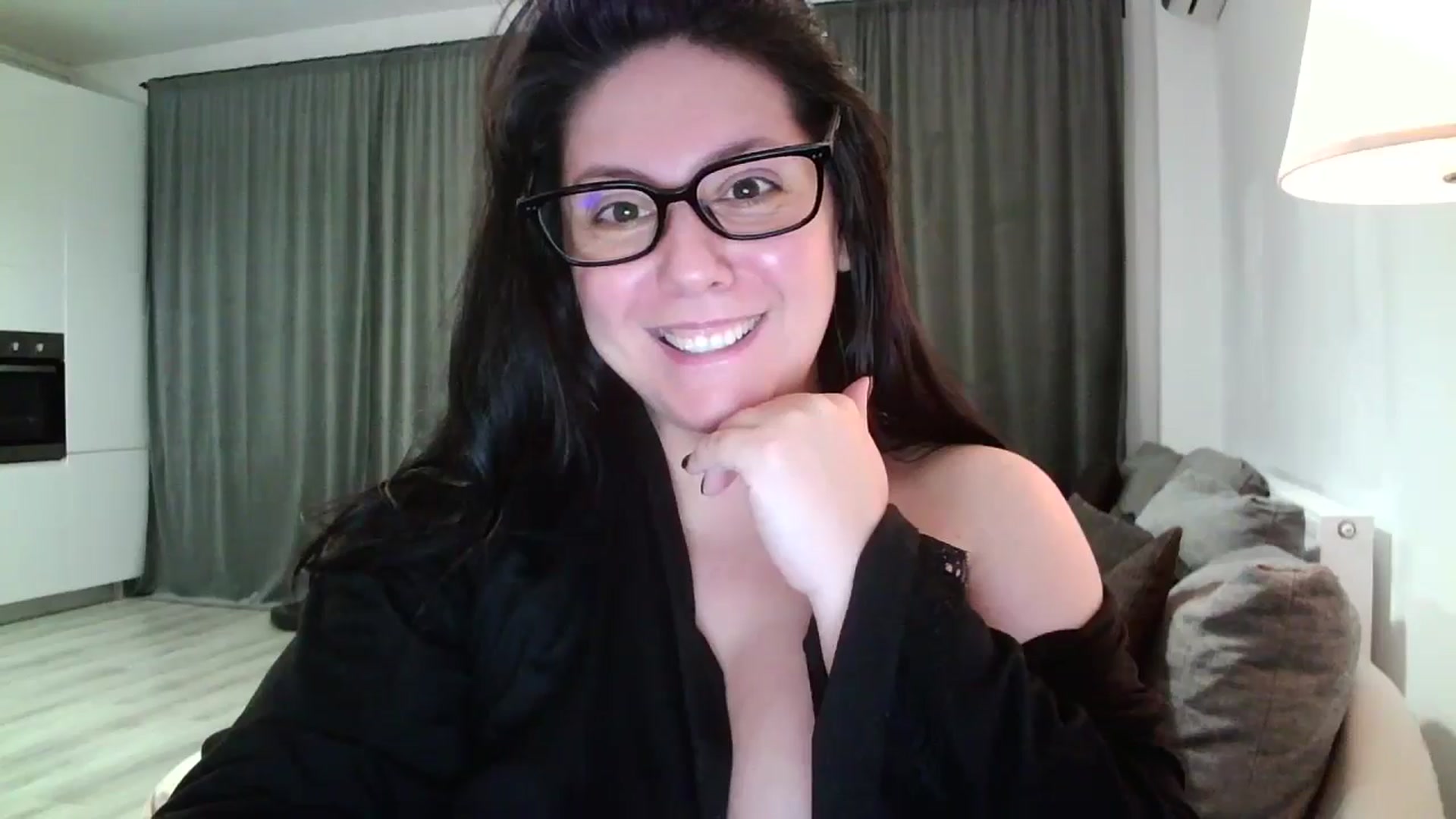 Gallery image thumbnail from SILKYWOMAN's myfreecams stream on, 11/16/2024, 20:19 image 11 of 20