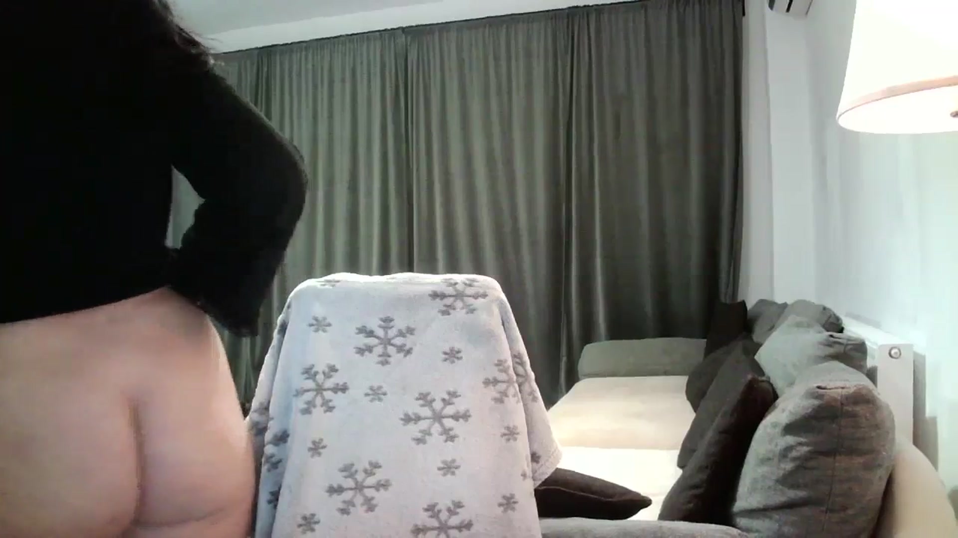 Gallery image thumbnail from SILKYWOMAN's myfreecams stream on, 11/17/2024, 15:45 image 5 of 20