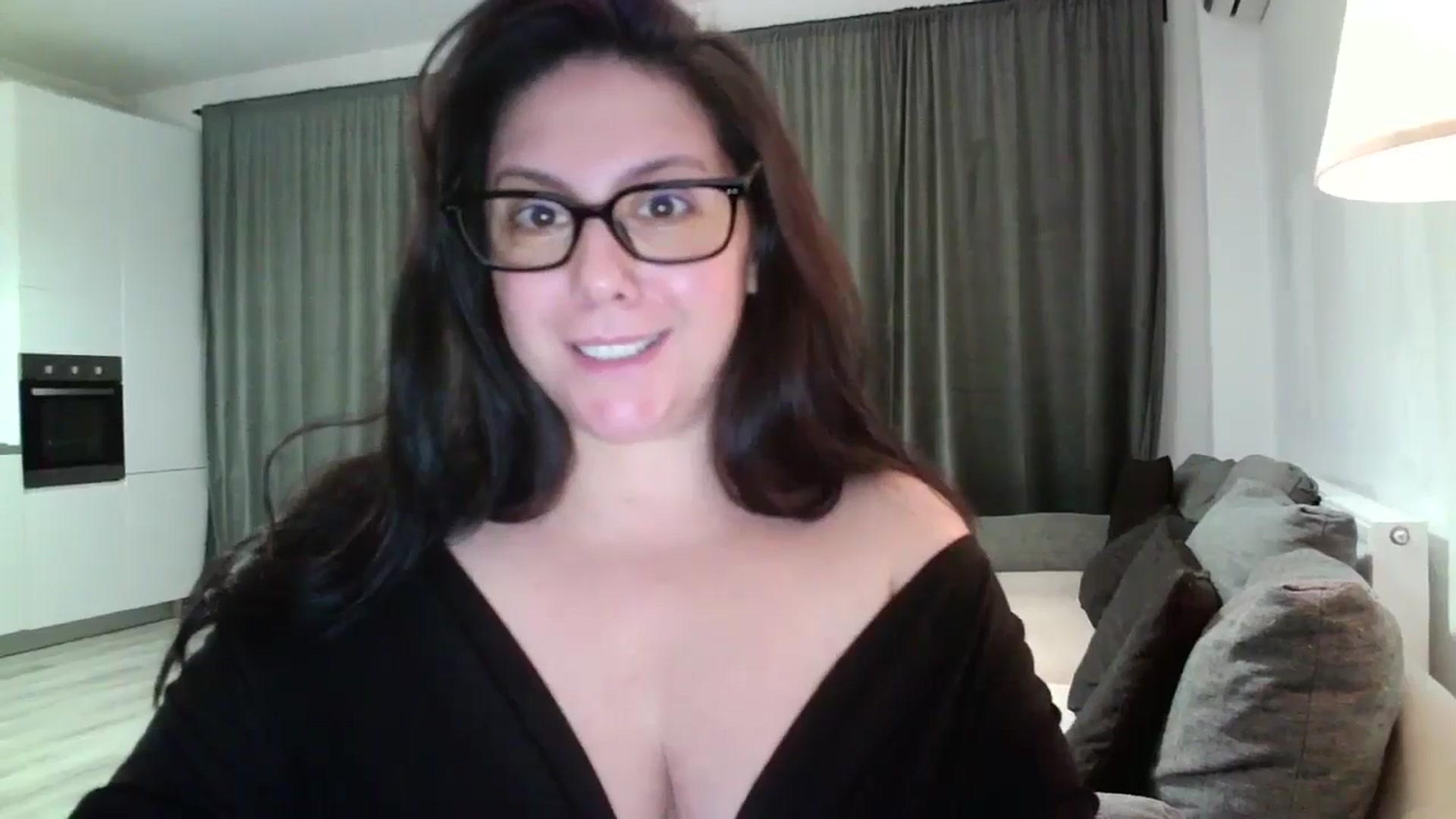 Gallery image thumbnail from SILKYWOMAN's myfreecams stream on, 11/17/2024, 15:45 image 19 of 20