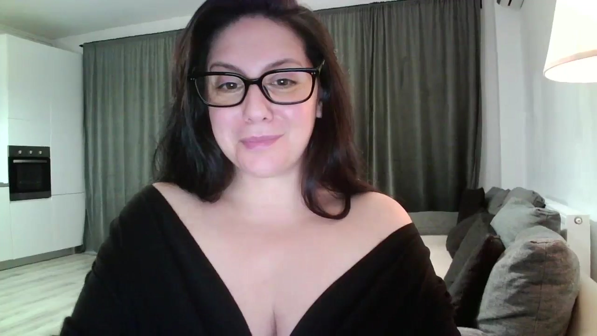 Gallery image thumbnail from SILKYWOMAN's myfreecams stream on, 11/17/2024, 15:45 image 13 of 20