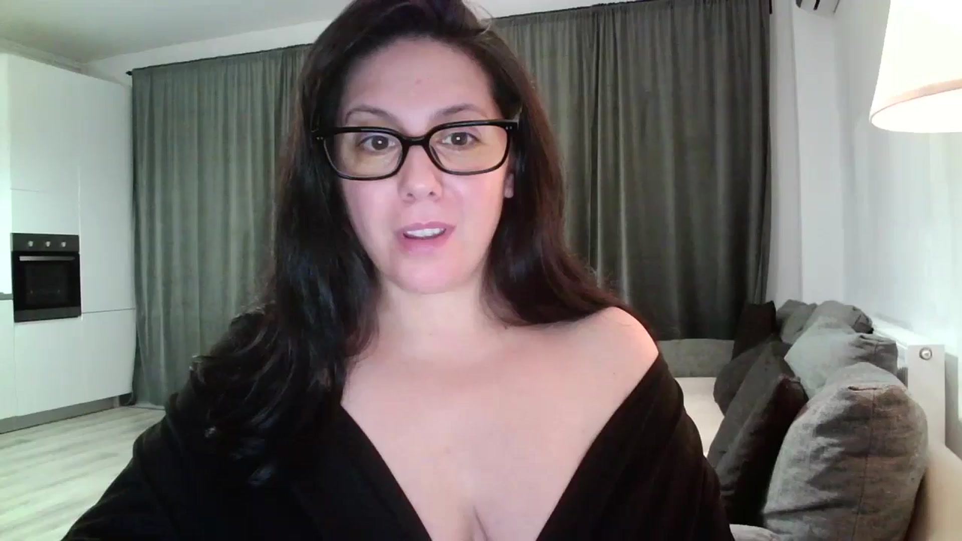 Gallery image thumbnail from SILKYWOMAN's myfreecams stream on, 11/17/2024, 17:09 image 1 of 20
