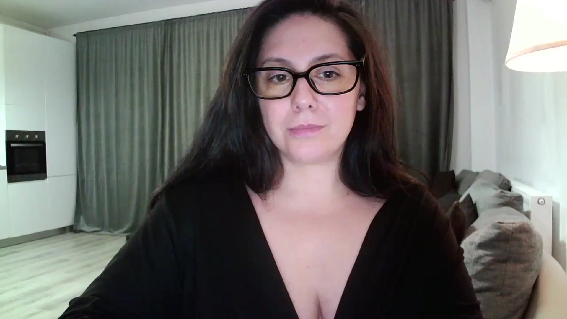 Gallery image thumbnail from SILKYWOMAN's myfreecams stream on, 11/17/2024, 19:10 image 12 of 20