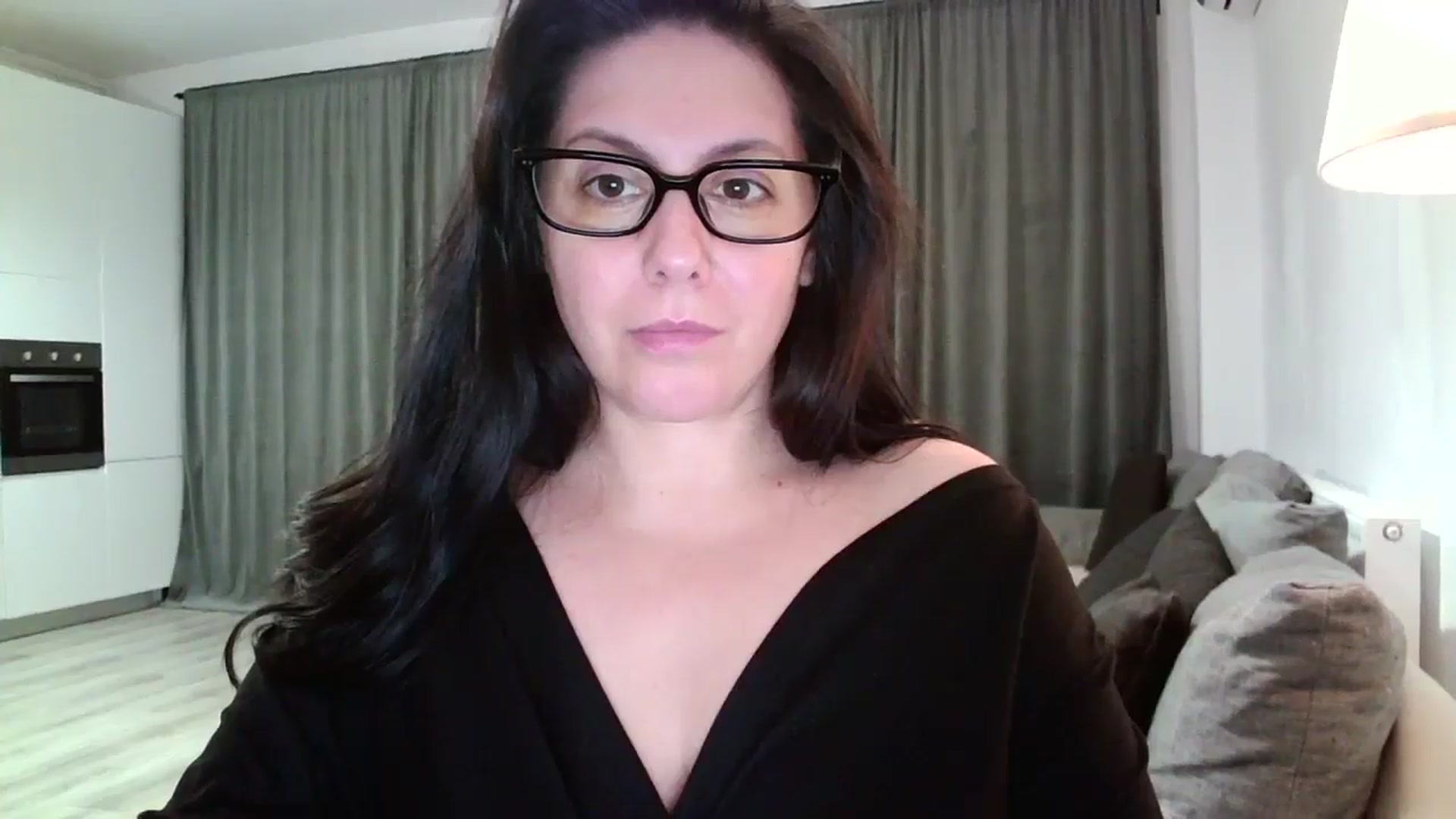 Gallery image thumbnail from SILKYWOMAN's myfreecams stream on, 11/18/2024, 17:16 image 18 of 20