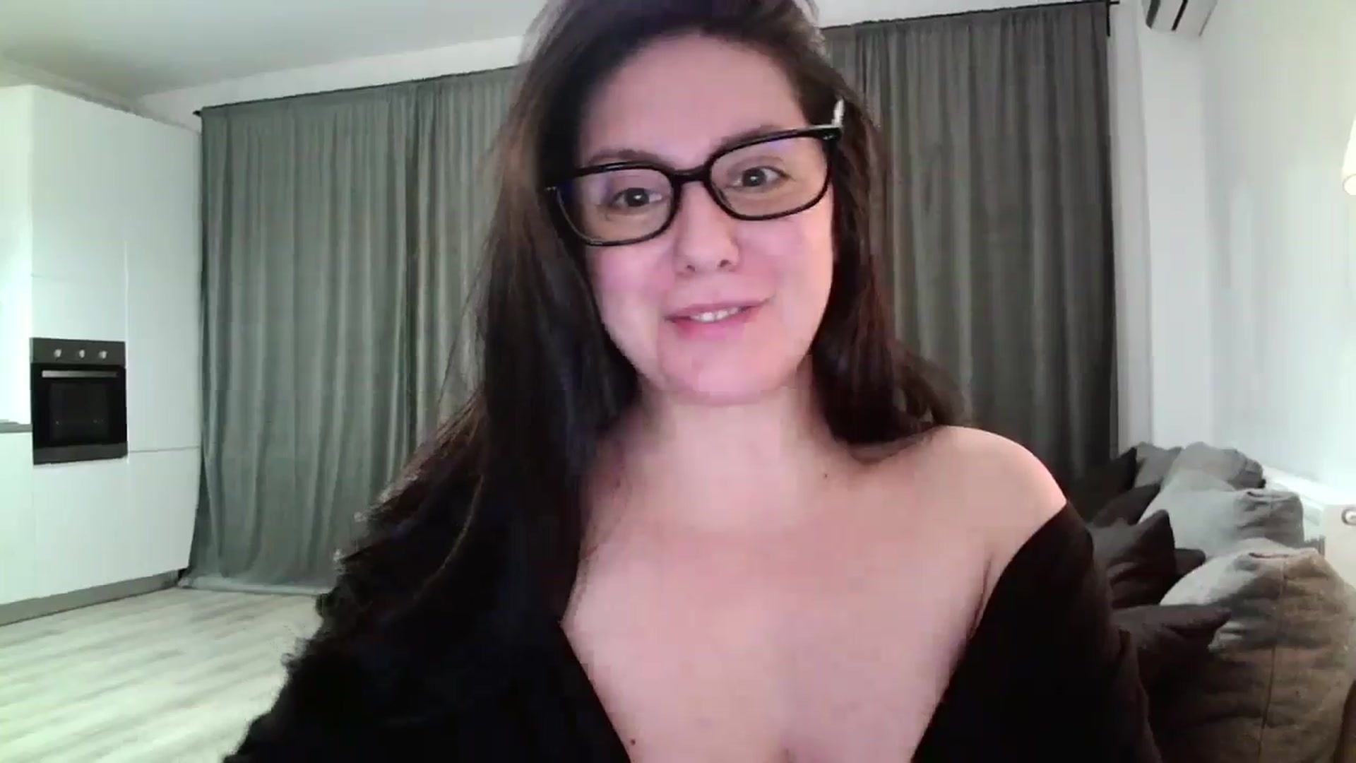 Gallery image thumbnail from SILKYWOMAN's myfreecams stream on, 11/22/2024, 17:50 image 19 of 20