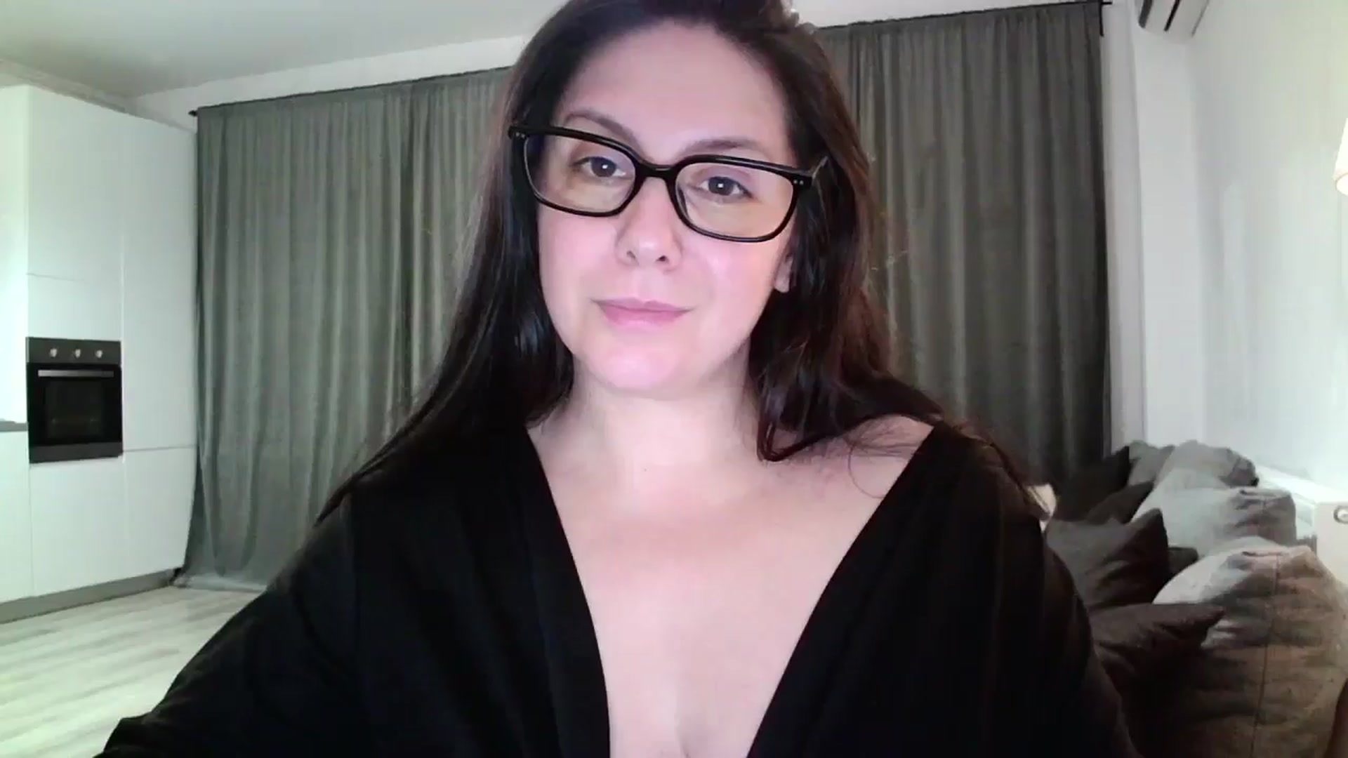 Gallery image thumbnail from SILKYWOMAN's myfreecams stream on, 11/22/2024, 17:50 image 11 of 20