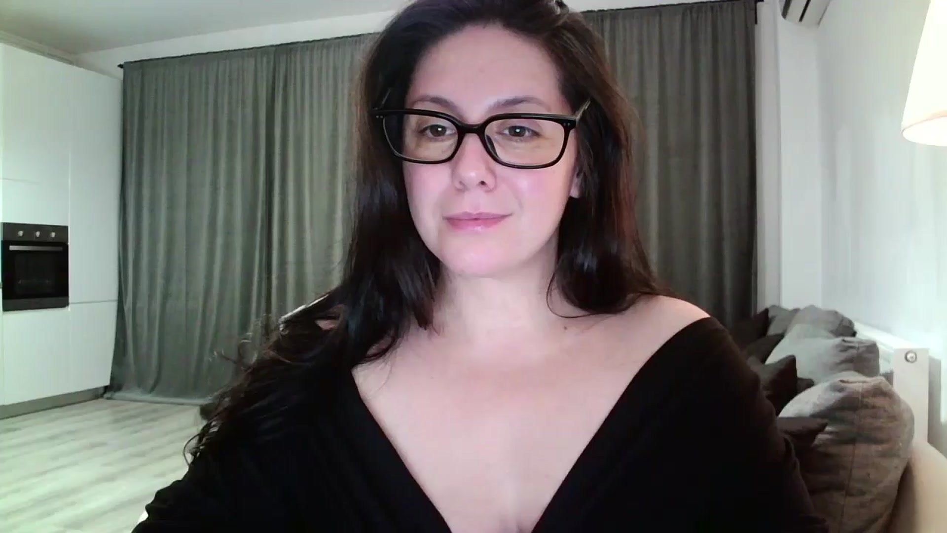 Gallery image thumbnail from SILKYWOMAN's myfreecams stream on, 11/22/2024, 20:14 image 1 of 20