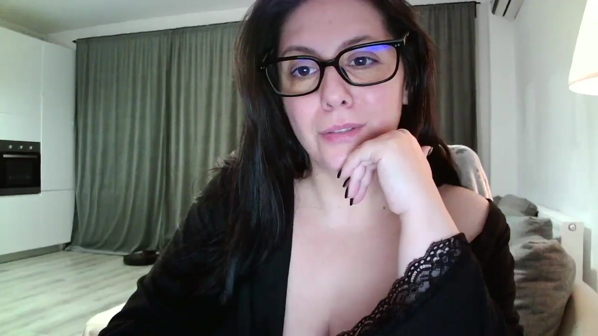 Gallery image thumbnail from SILKYWOMAN's myfreecams stream on, 11/23/2024, 16:49 image 17 of 20