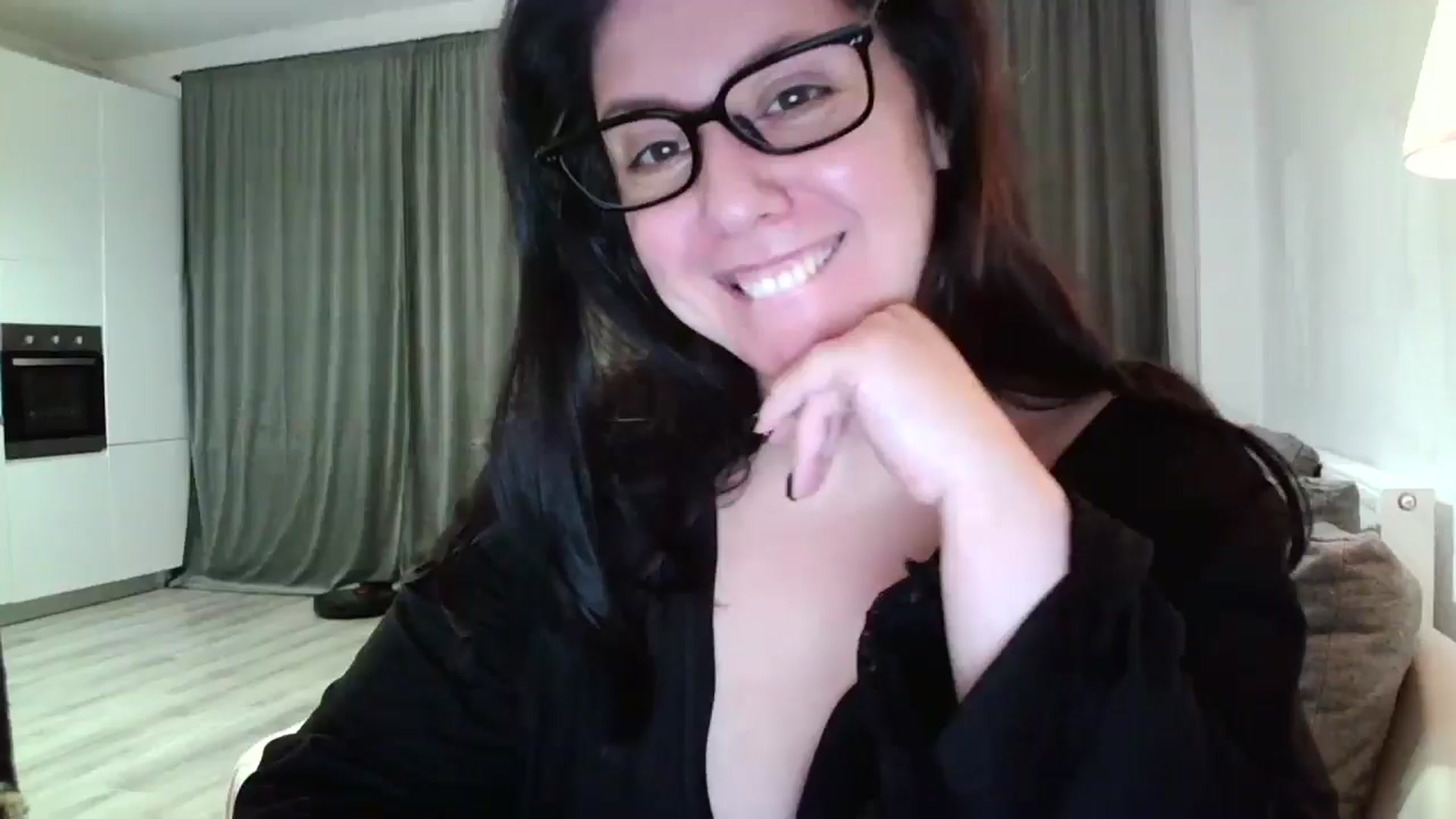 Gallery image thumbnail from SILKYWOMAN's myfreecams stream on, 11/23/2024, 16:49 image 9 of 20