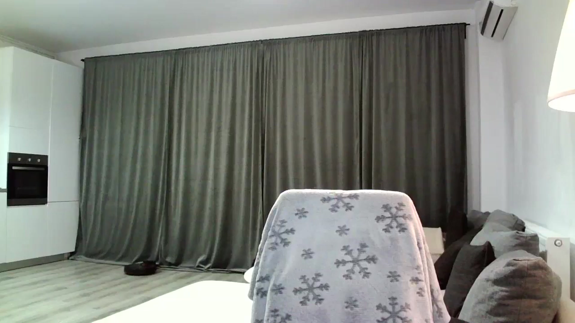 Gallery image thumbnail from SILKYWOMAN's myfreecams stream on, 11/23/2024, 17:27 image 18 of 20