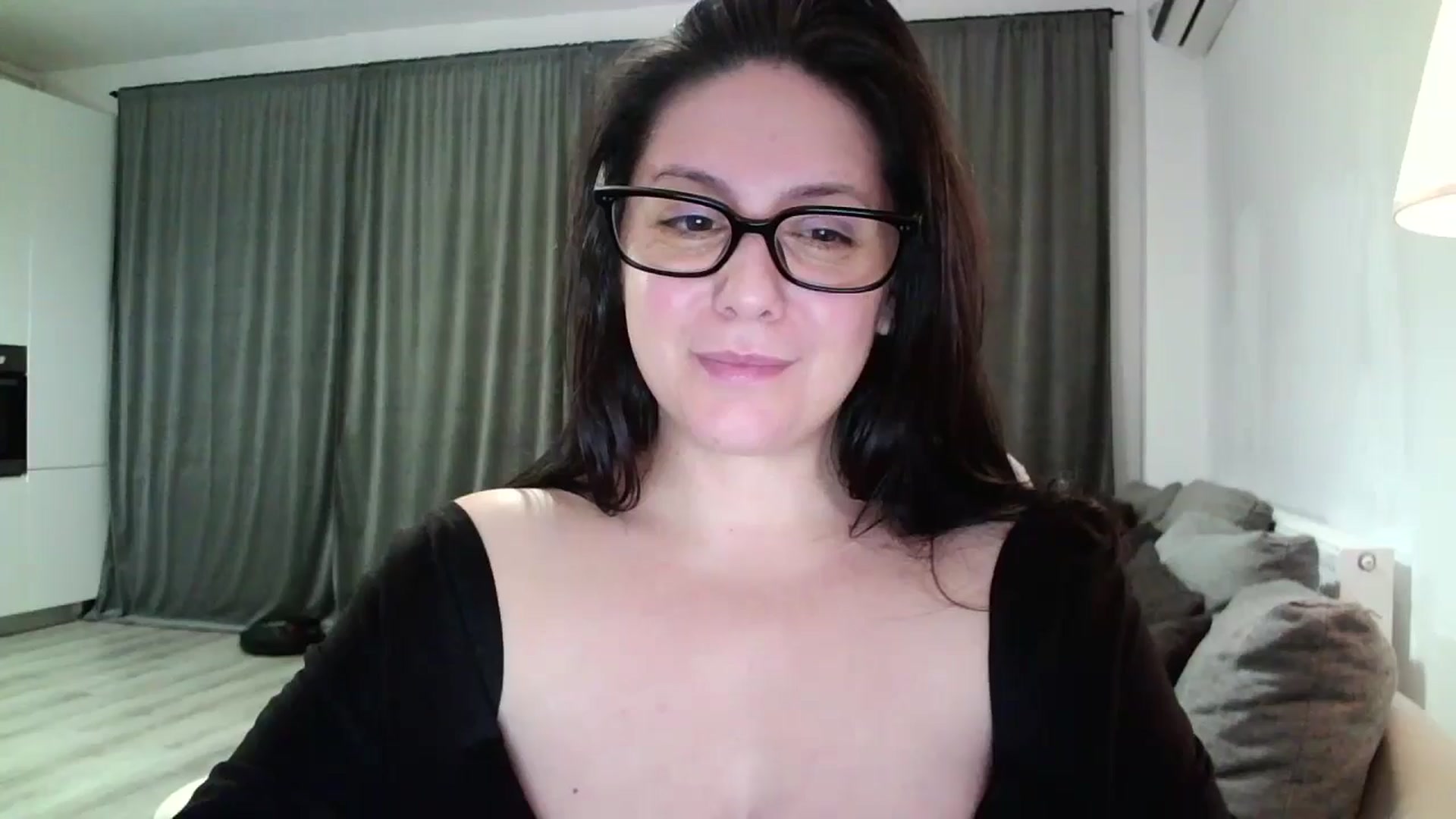 Gallery image thumbnail from SILKYWOMAN's myfreecams stream on, 11/24/2024, 16:12 image 20 of 20