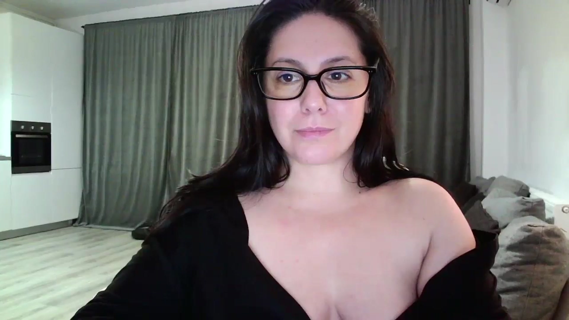 Gallery image thumbnail from SILKYWOMAN's myfreecams stream on, 11/24/2024, 16:55 image 2 of 20
