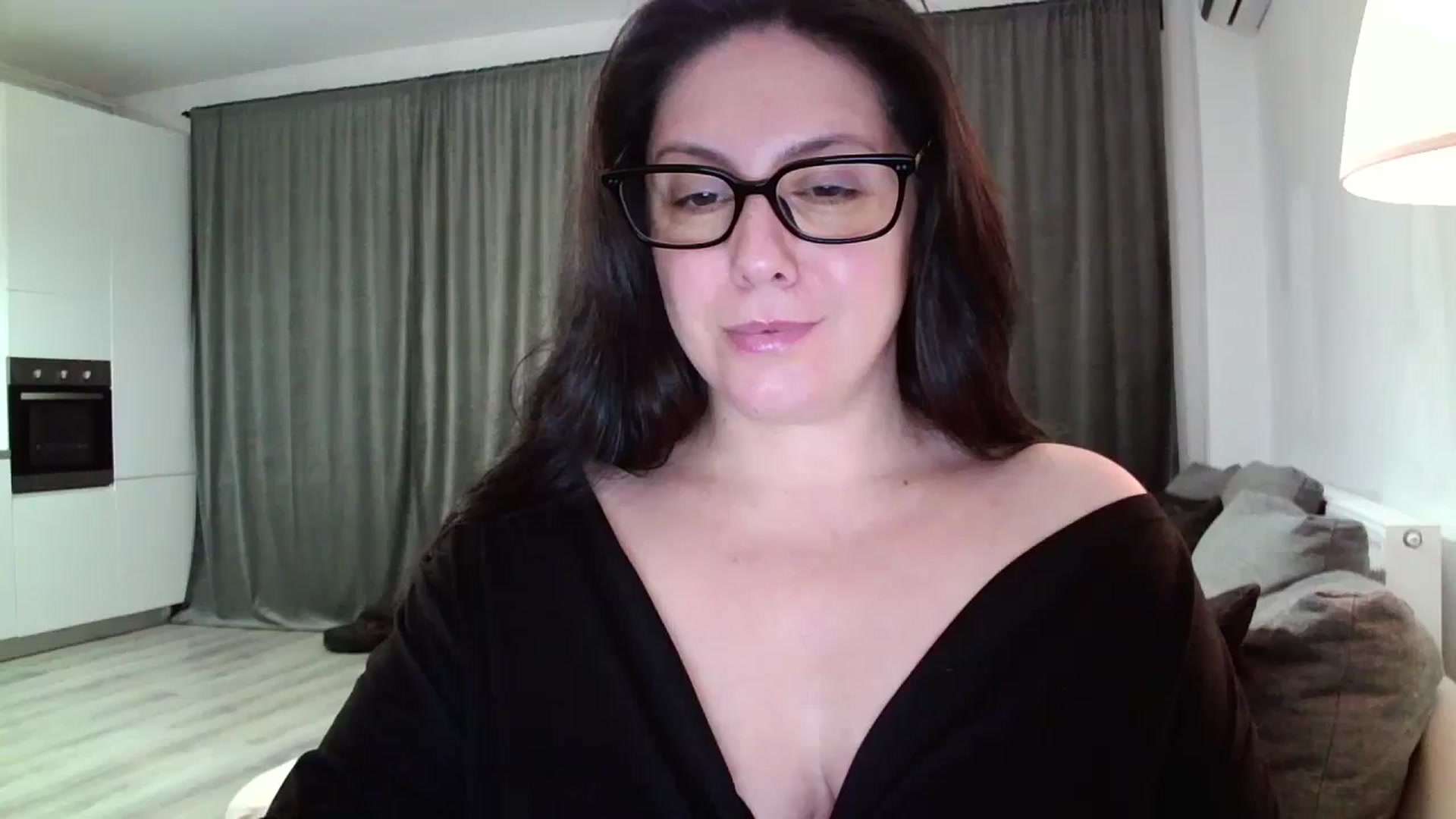 Gallery image thumbnail from SILKYWOMAN's myfreecams stream on, 11/26/2024, 19:08 image 1 of 20