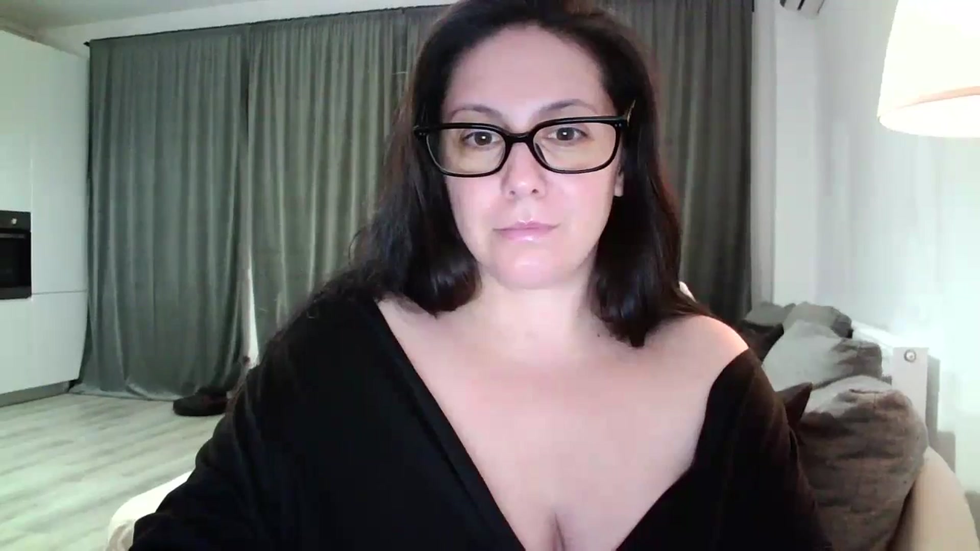 Gallery image thumbnail from SILKYWOMAN's myfreecams stream on, 11/26/2024, 19:08 image 19 of 20