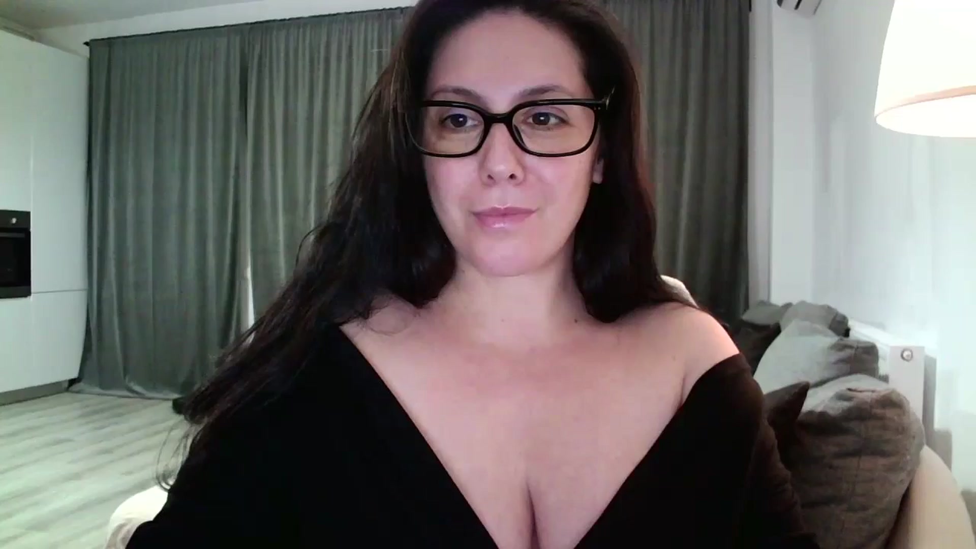 Gallery image thumbnail from SILKYWOMAN's myfreecams stream on, 11/26/2024, 19:08 image 13 of 20
