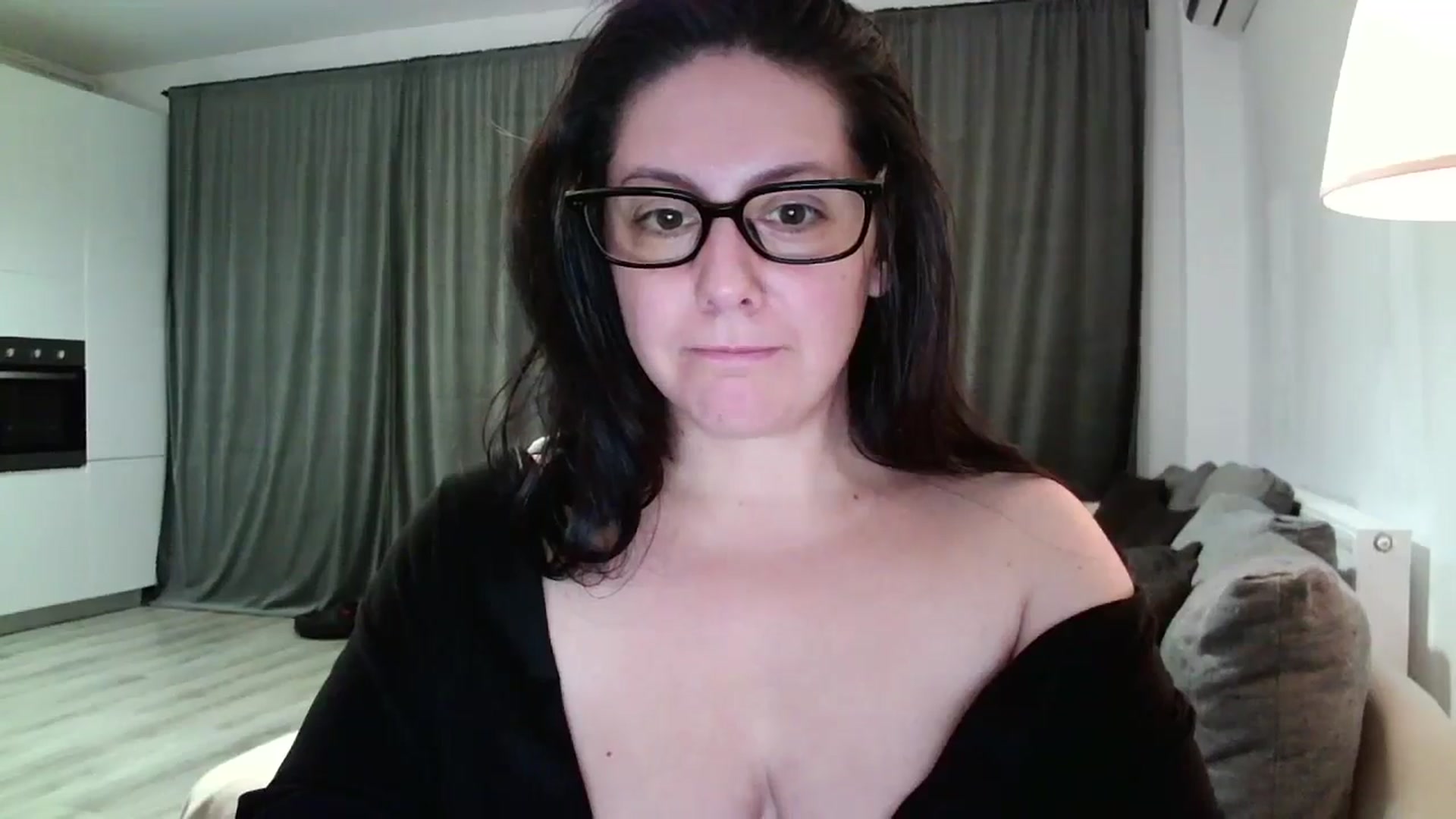 Gallery image thumbnail from SILKYWOMAN's myfreecams stream on, 11/30/2024, 16:29 image 3 of 20