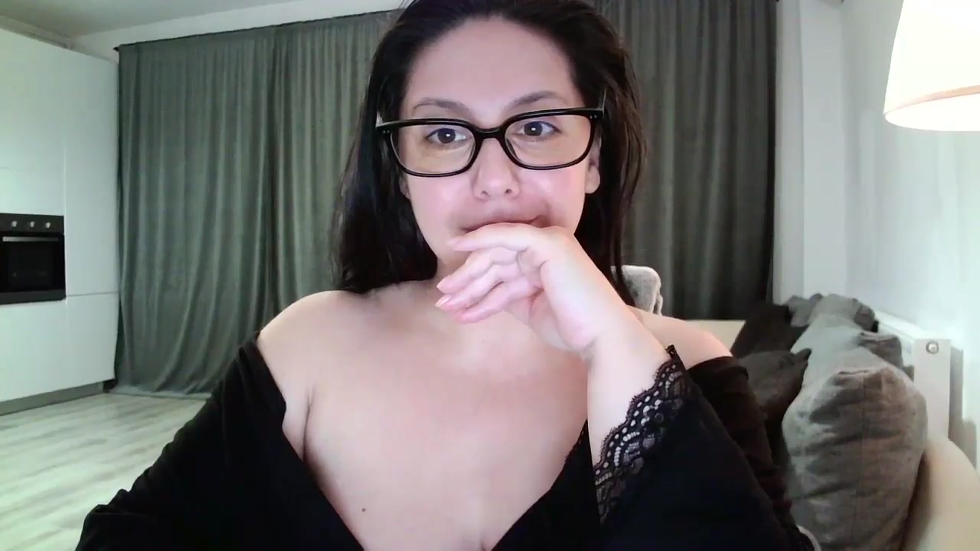 Gallery image thumbnail from SILKYWOMAN's myfreecams stream on, 11/30/2024, 18:06 image 19 of 20