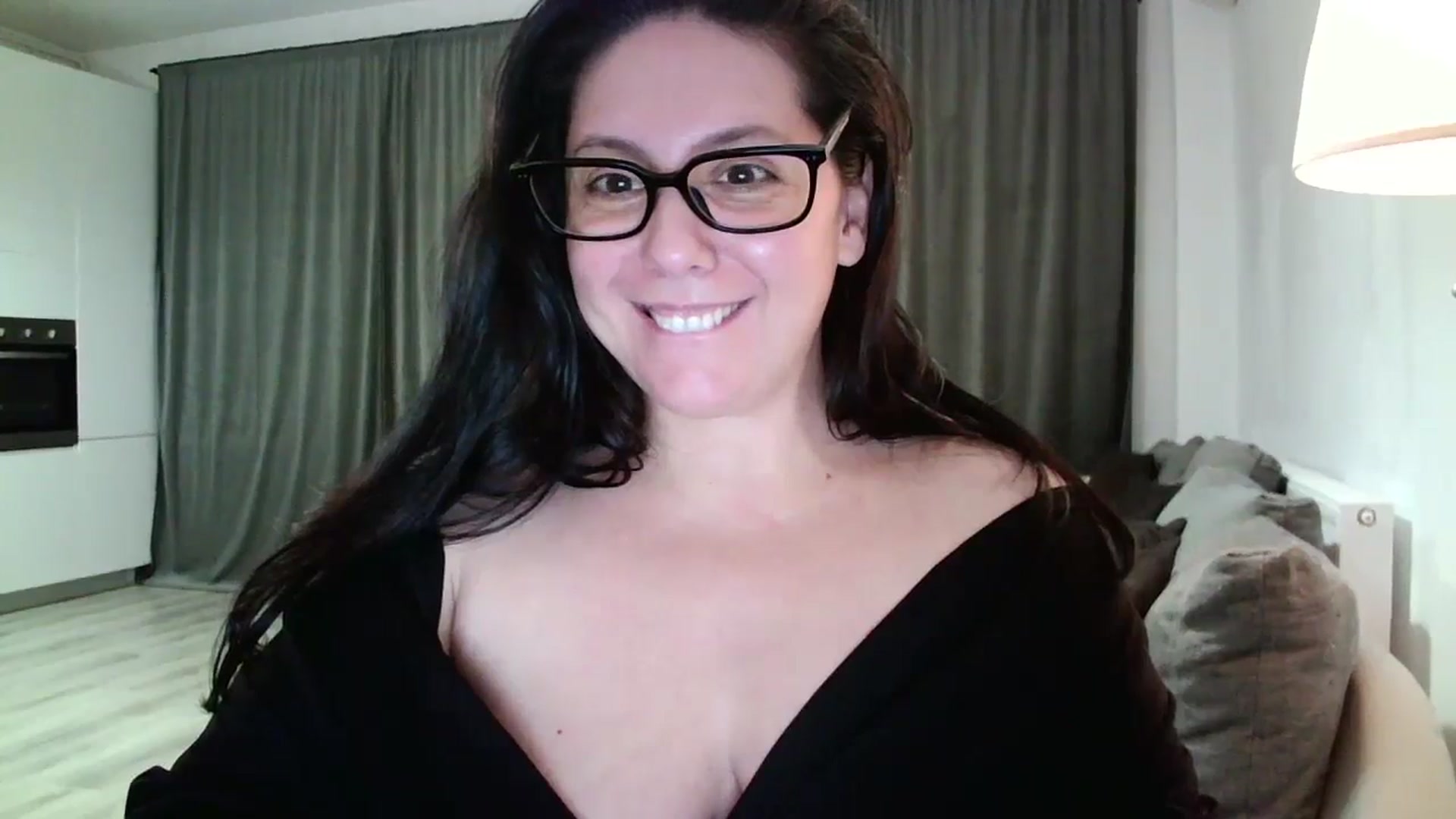 Gallery image thumbnail from SILKYWOMAN's myfreecams stream on, 11/30/2024, 18:06 image 11 of 20