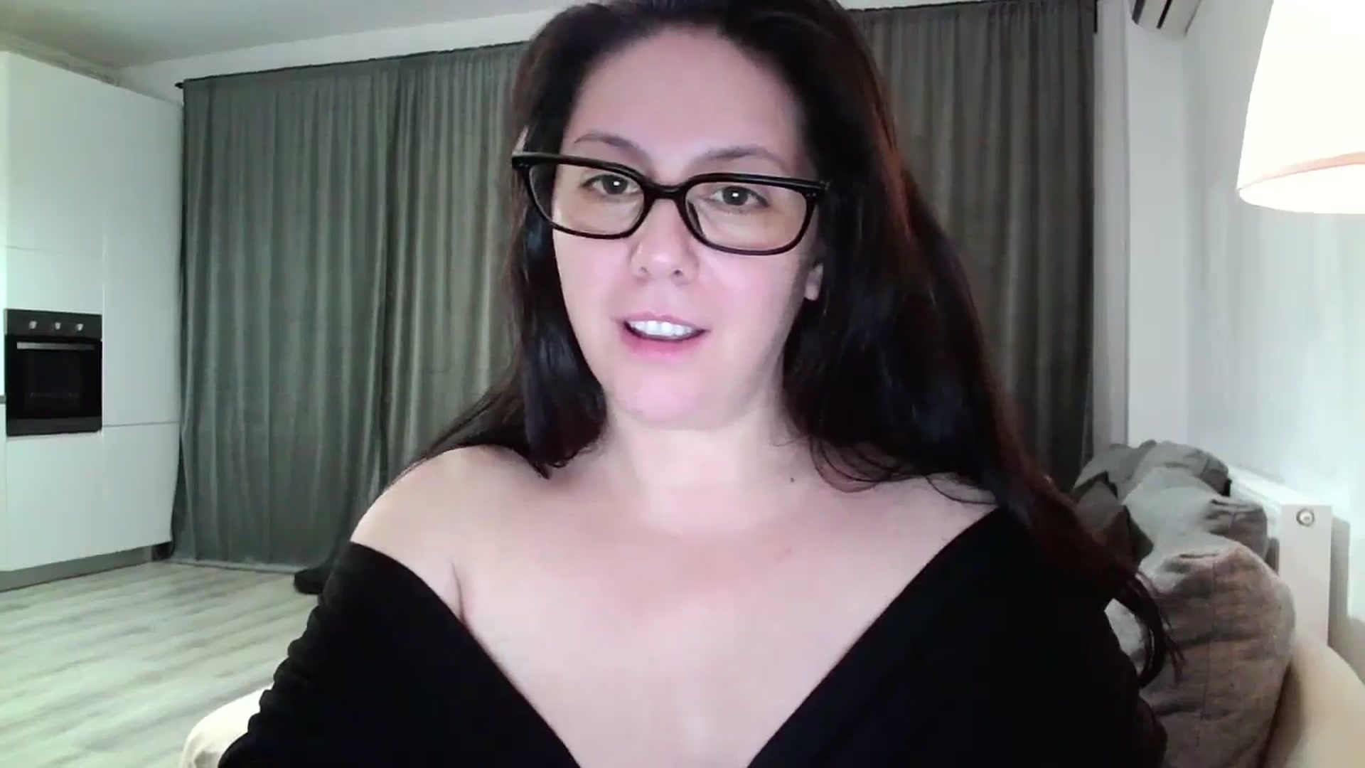 Gallery image thumbnail from SILKYWOMAN's myfreecams stream on, 12/02/2024, 19:43 image 7 of 20