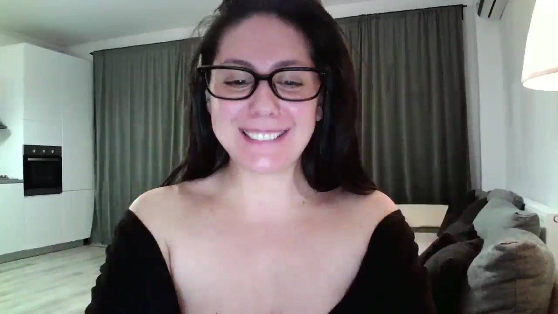 Gallery image thumbnail from SILKYWOMAN's myfreecams stream on, 12/03/2024, 15:53 image 10 of 20