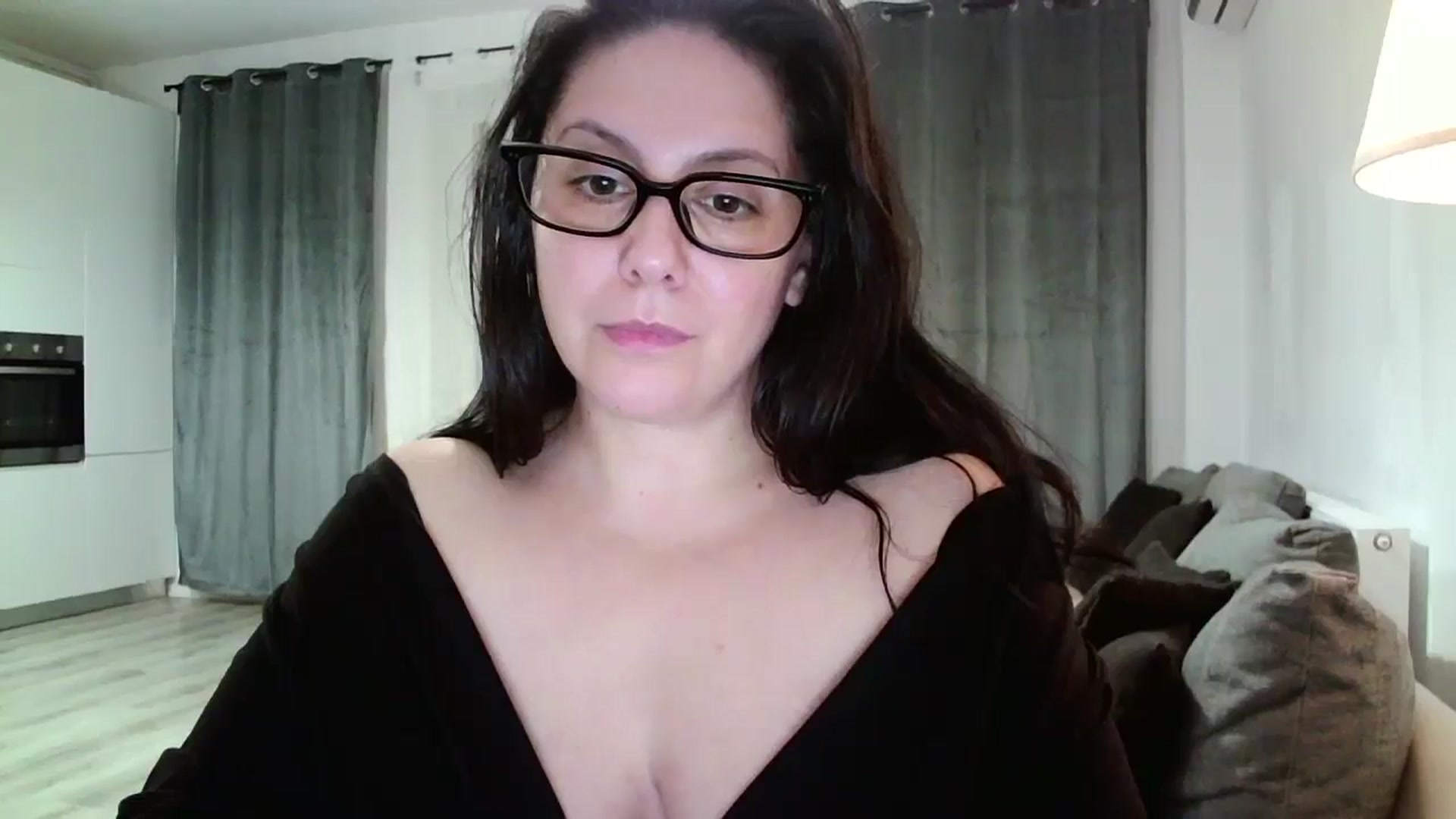Gallery image thumbnail from SILKYWOMAN's myfreecams stream on, 12/10/2024, 17:24 image 20 of 20