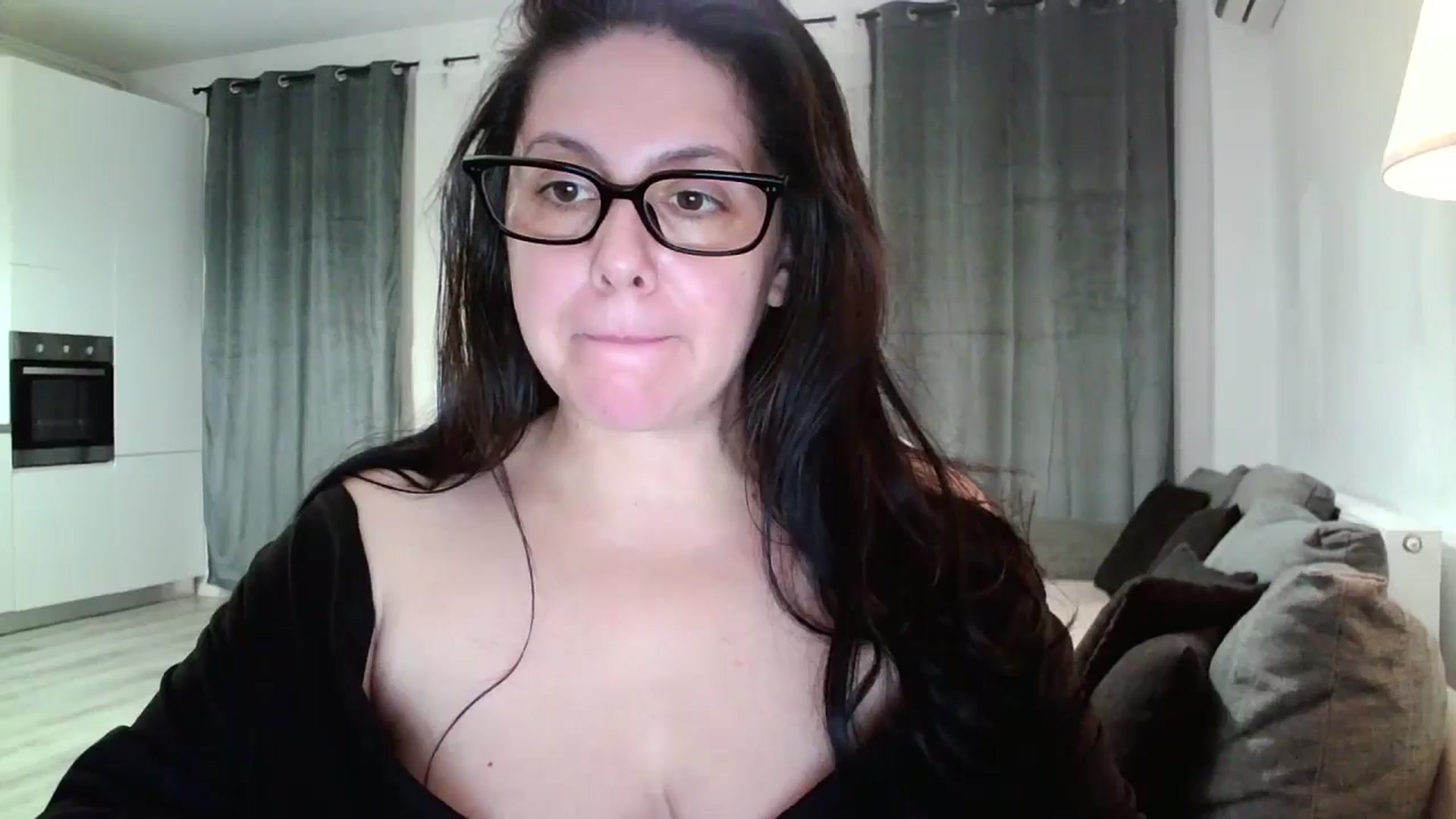 Gallery image thumbnail from SILKYWOMAN's myfreecams stream on, 12/10/2024, 17:48 image 18 of 20