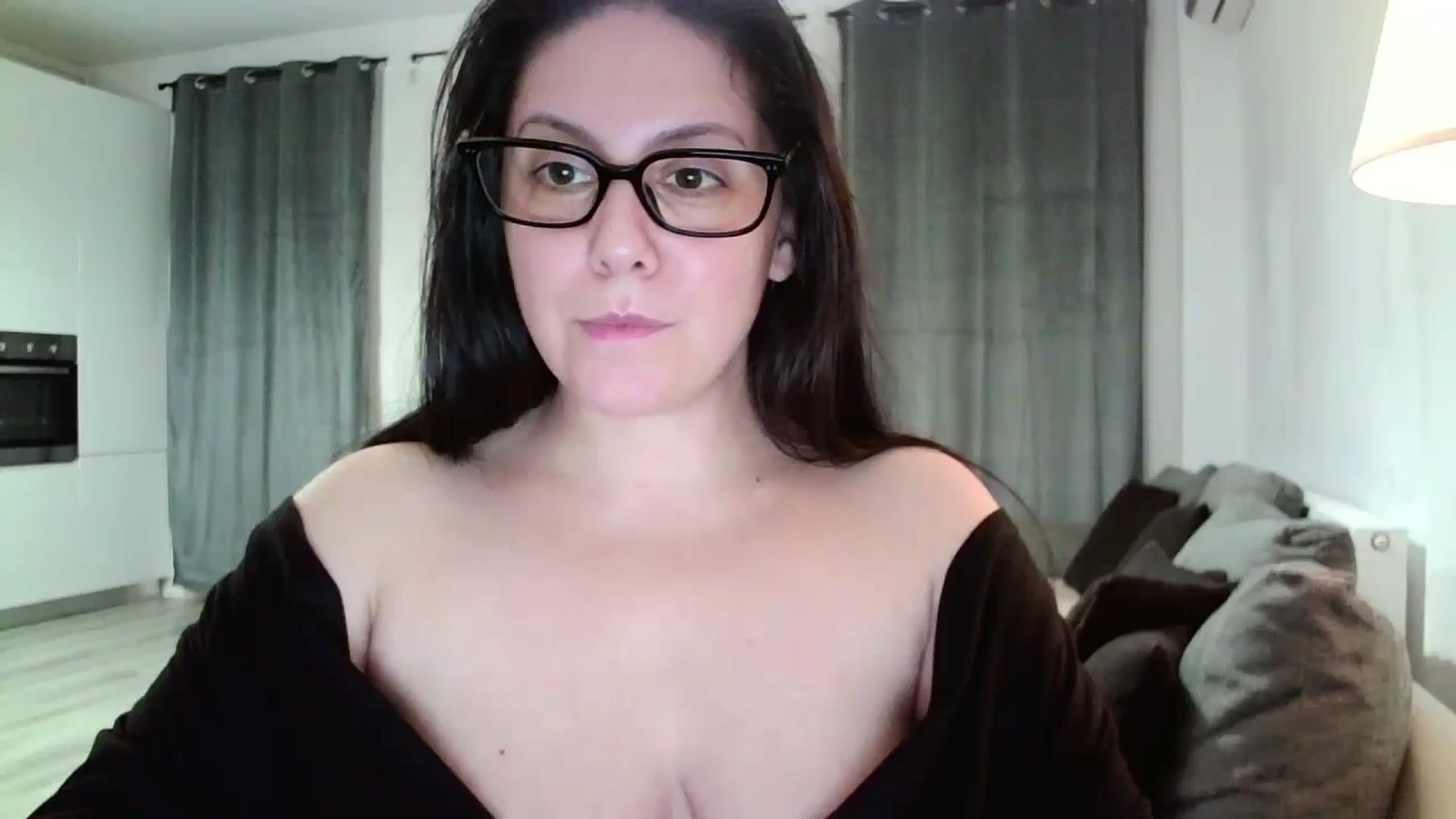 Gallery image thumbnail from SILKYWOMAN's myfreecams stream on, 12/10/2024, 17:48 image 1 of 20