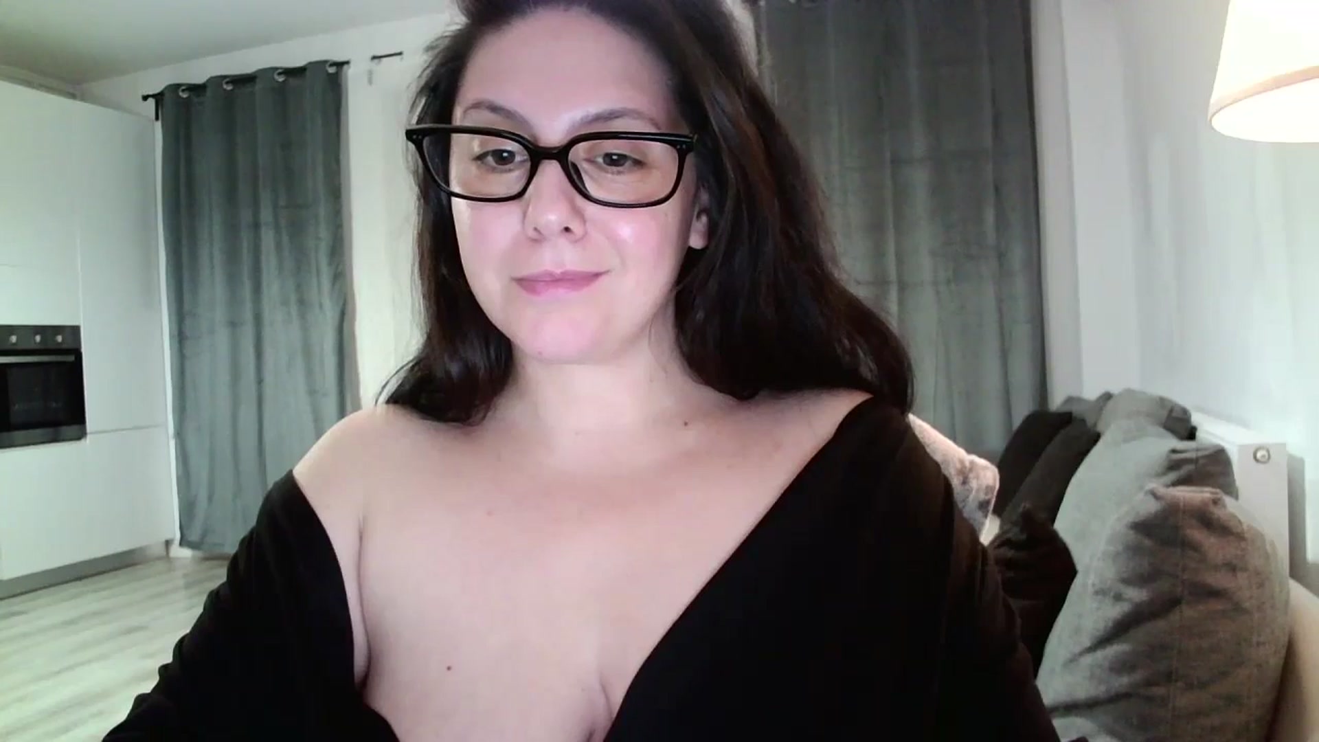 Gallery image thumbnail from SILKYWOMAN's myfreecams stream on, 12/11/2024, 19:53 image 7 of 20