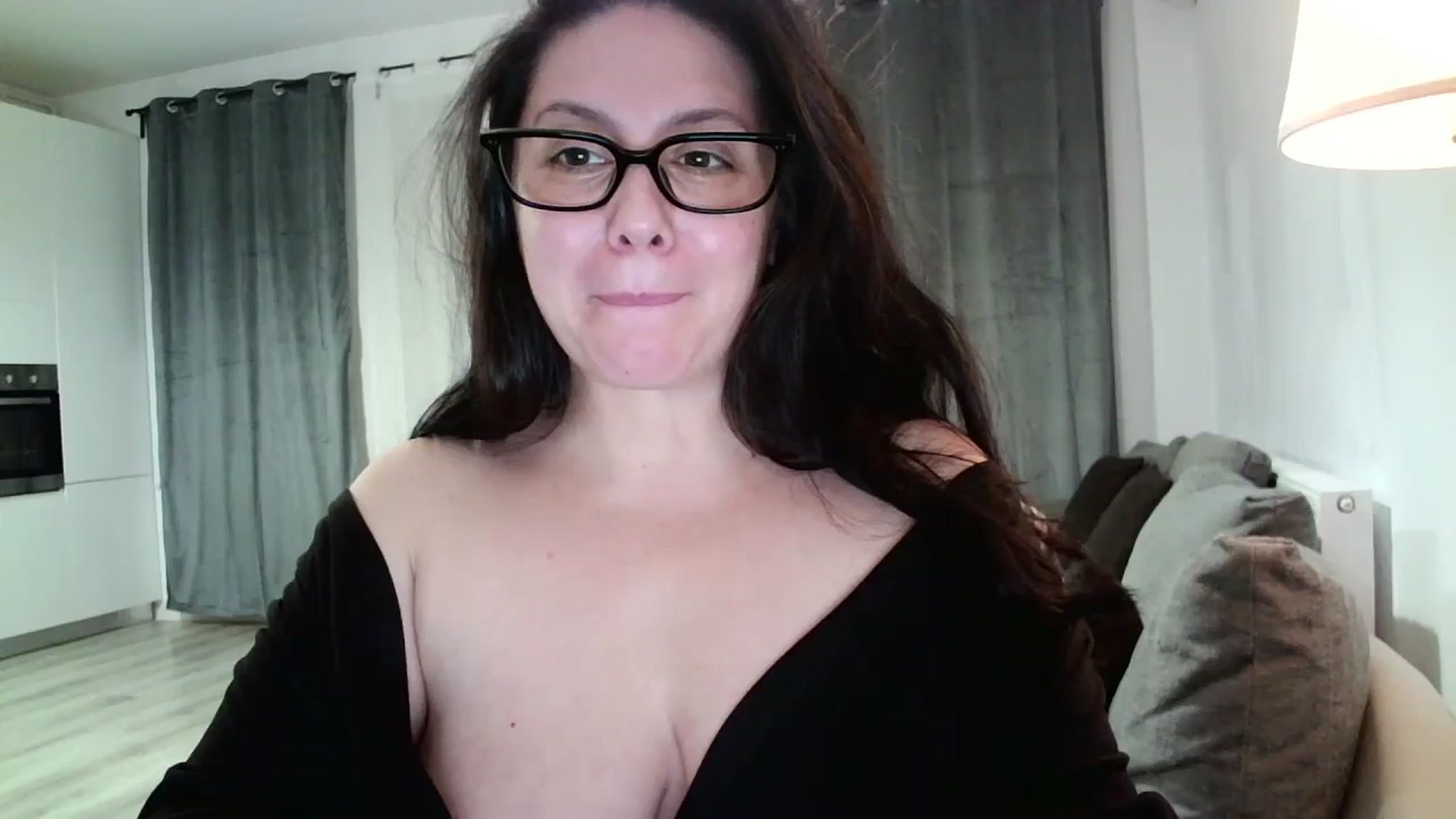 Gallery image thumbnail from SILKYWOMAN's myfreecams stream on, 12/11/2024, 19:53 image 1 of 20