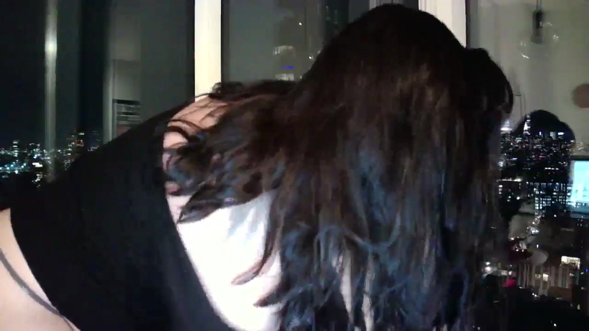 Gallery image thumbnail from SILKYWOMAN's myfreecams stream on, 12/20/2024, 24:00 image 12 of 20