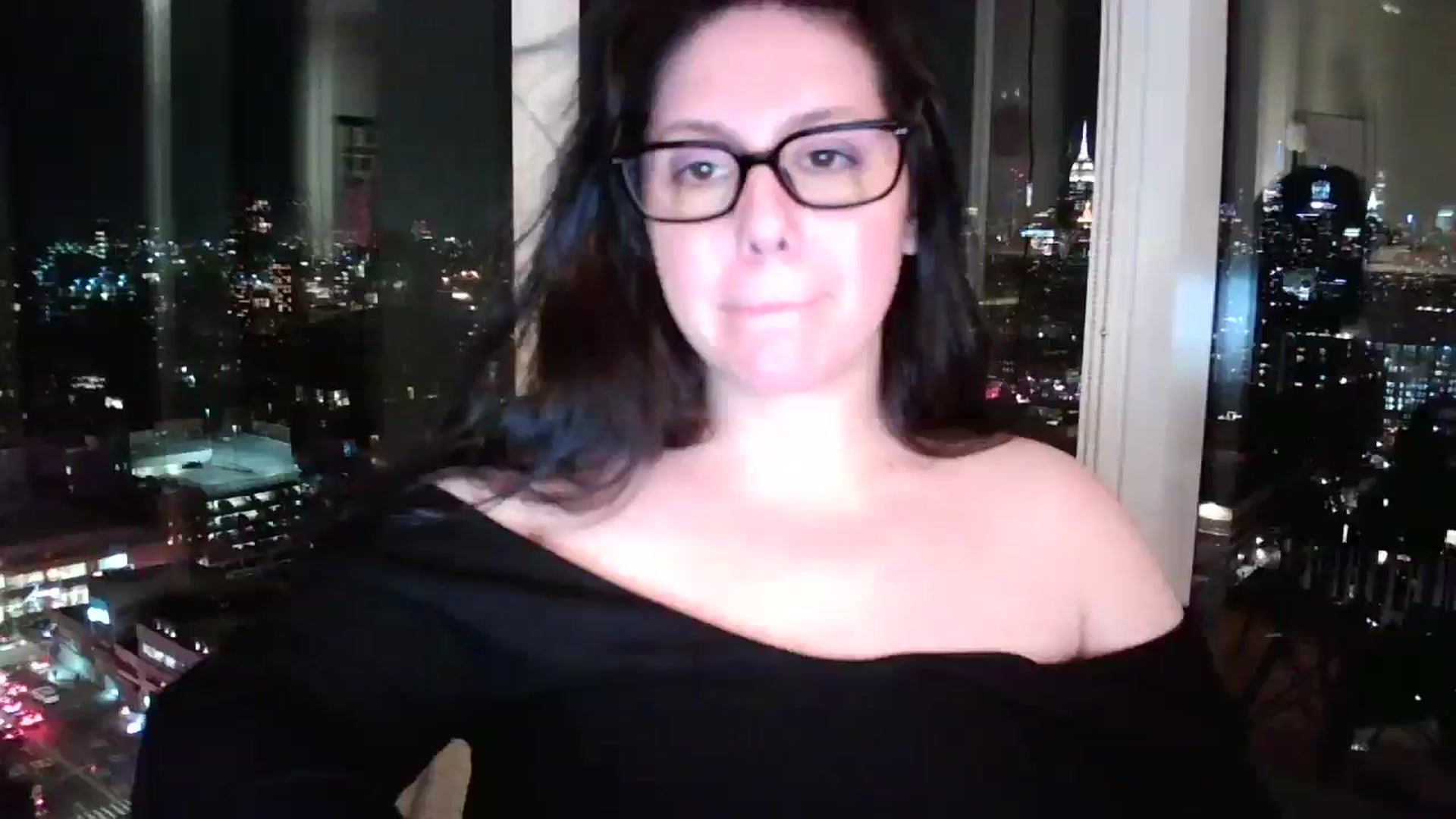 Gallery image thumbnail from SILKYWOMAN's myfreecams stream on, 12/20/2024, 03:08 image 19 of 20