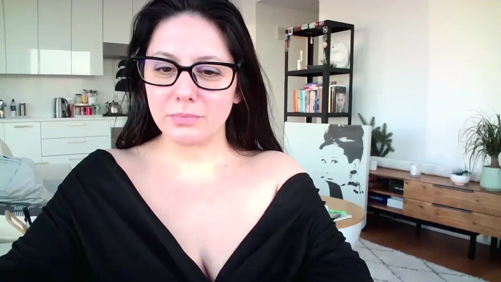 Gallery image thumbnail from SILKYWOMAN's myfreecams stream on, 12/23/2024, 20:55 image 7 of 20