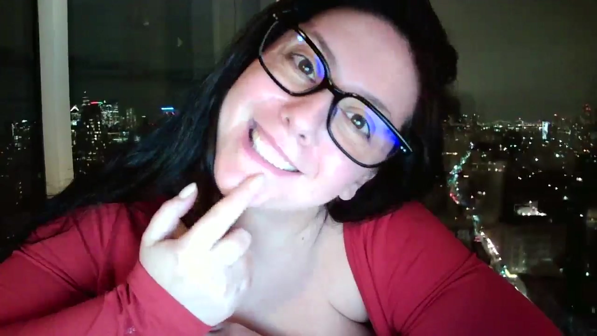 Gallery image thumbnail from SILKYWOMAN's myfreecams stream on, 12/25/2024, 24:02 image 17 of 20