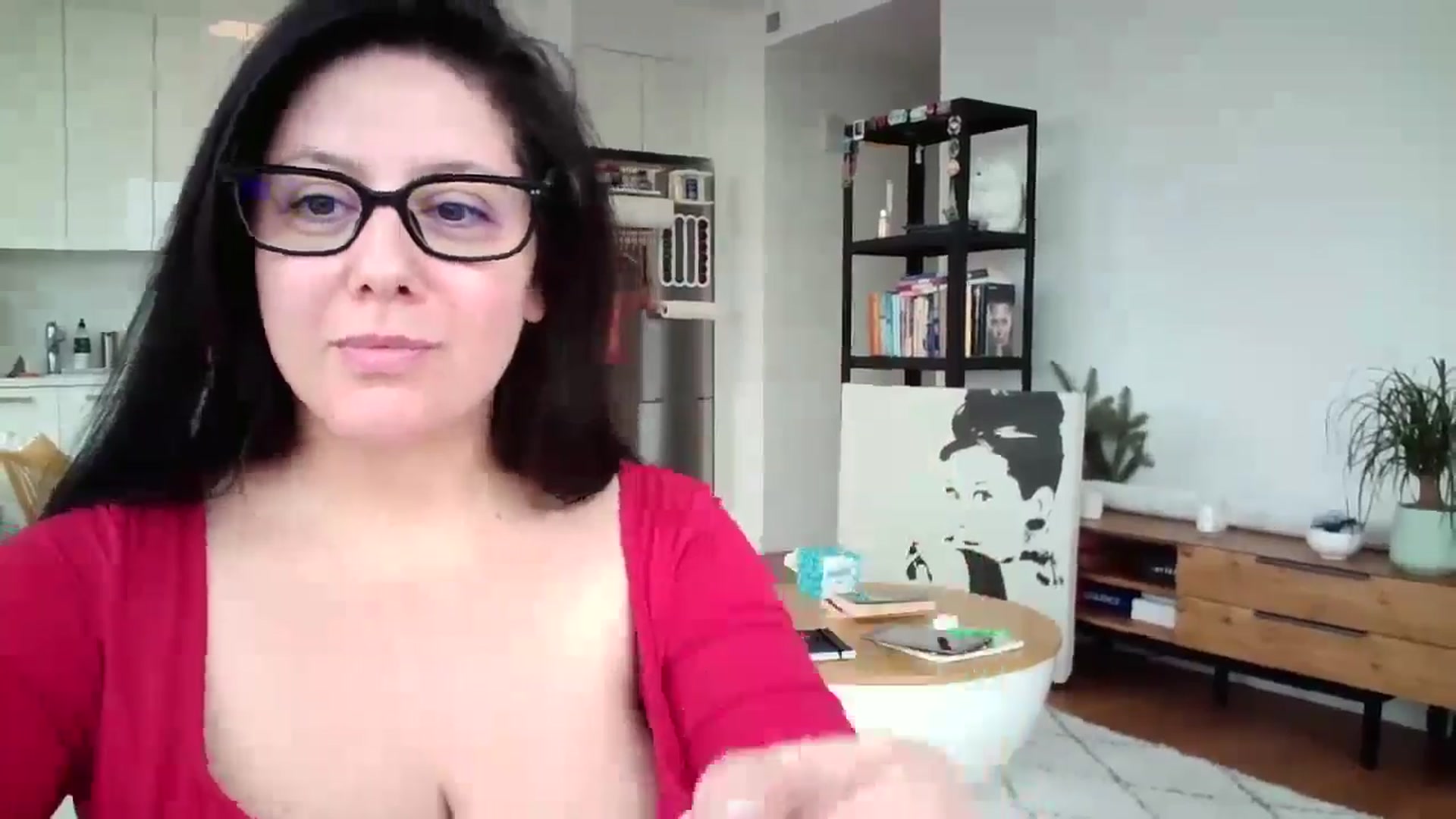 Gallery image thumbnail from SILKYWOMAN's myfreecams stream on, 12/25/2024, 16:52 image 7 of 20