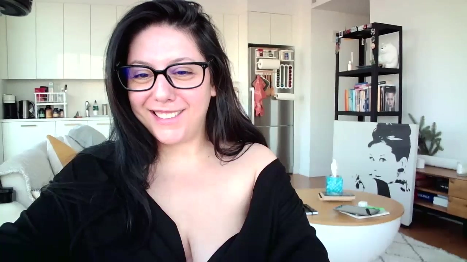 Gallery image thumbnail from SILKYWOMAN's myfreecams stream on, 12/26/2024, 14:27 image 5 of 20