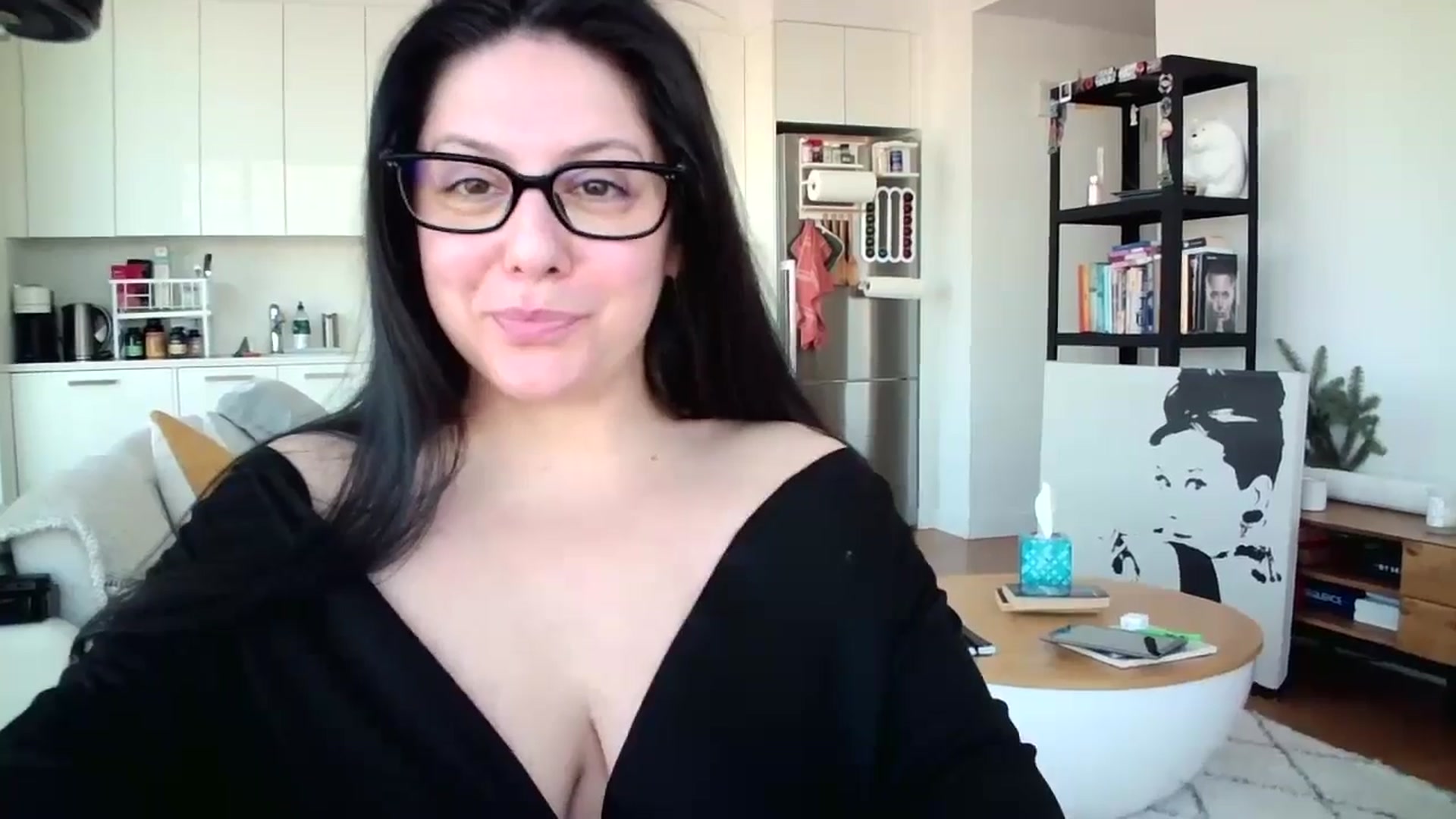 Gallery image thumbnail from SILKYWOMAN's myfreecams stream on, 12/26/2024, 14:58 image 10 of 20
