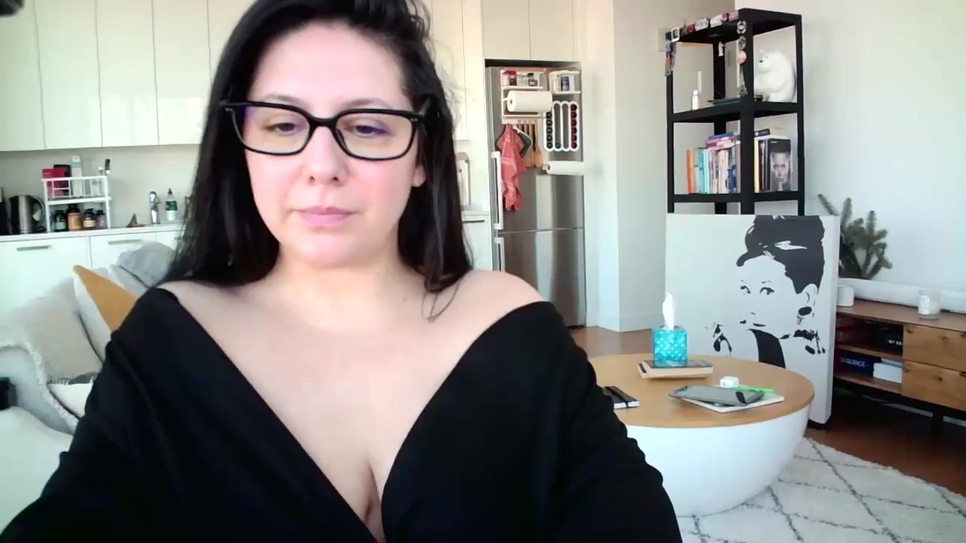 Gallery image thumbnail from SILKYWOMAN's myfreecams stream on, 12/26/2024, 14:58 image 15 of 20