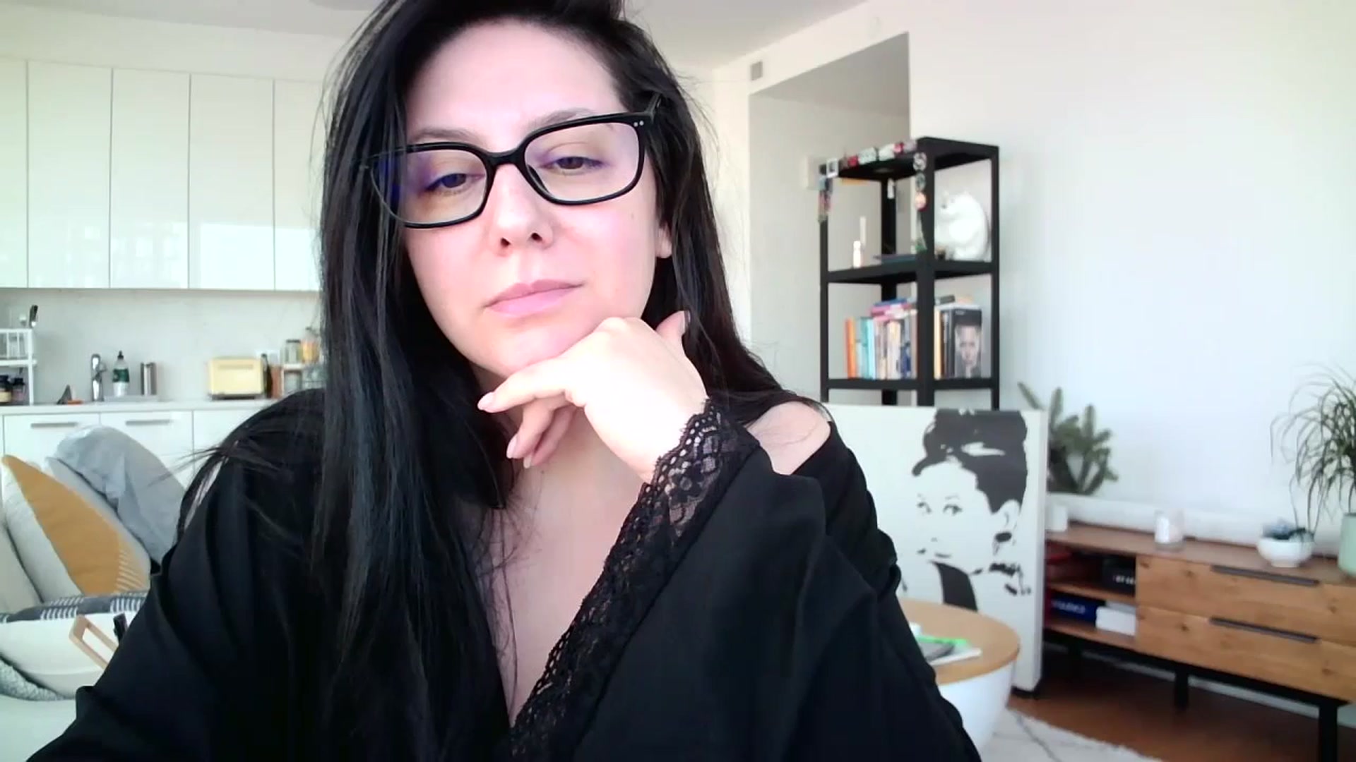Gallery image thumbnail from SILKYWOMAN's myfreecams stream on, 12/26/2024, 16:39 image 19 of 20