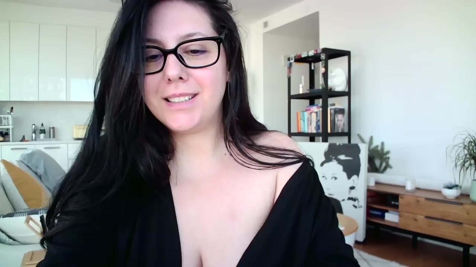 Gallery image thumbnail from SILKYWOMAN's myfreecams stream on, 12/26/2024, 16:39 image 20 of 20