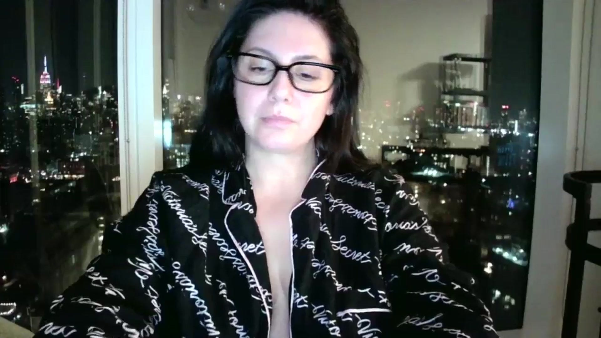 Gallery image thumbnail from SILKYWOMAN's myfreecams stream on, 12/27/2024, 24:44 image 6 of 20